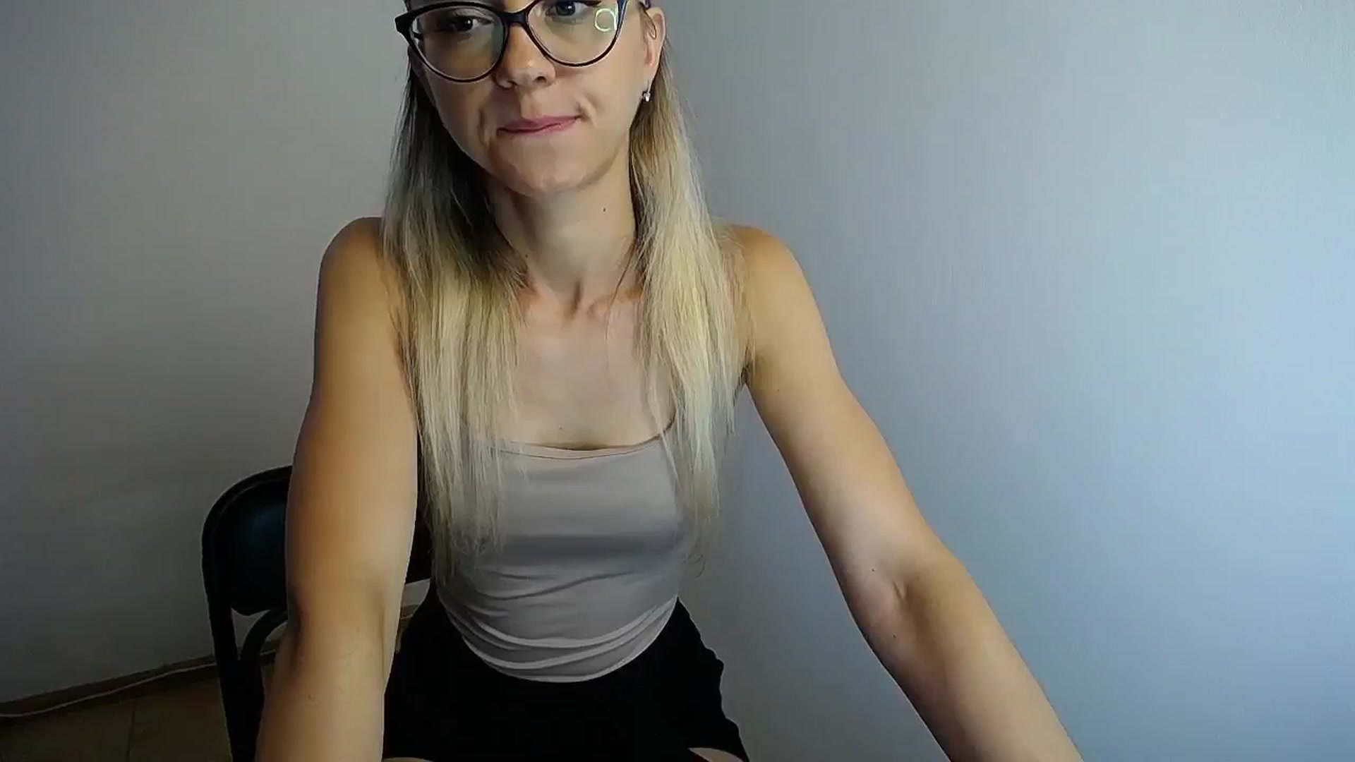 Gallery image thumbnail from Sunshine_alis's myfreecams stream on, 07/28/2024, 18:07 image 18 of 20