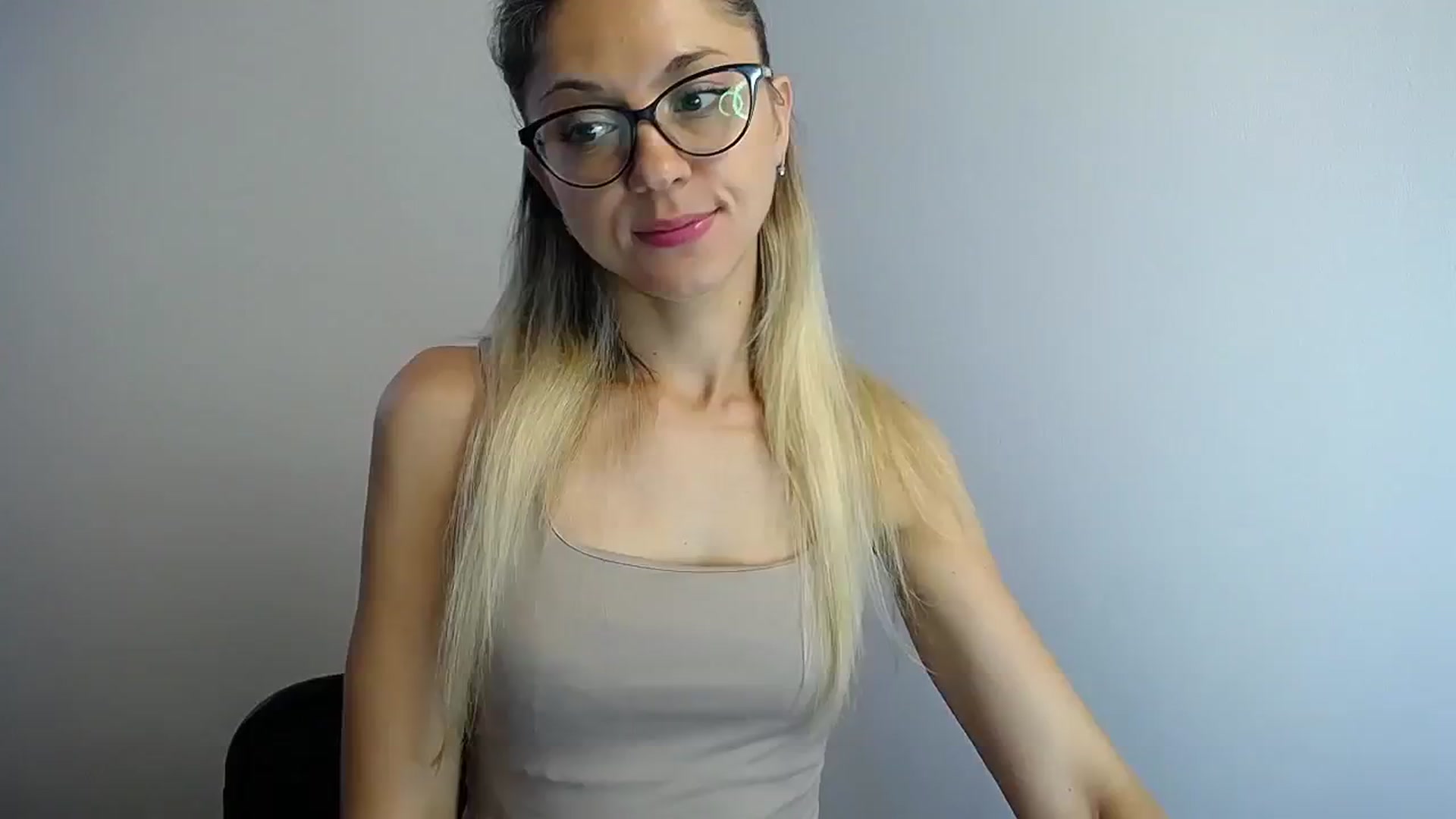Gallery image thumbnail from Sunshine_alis's myfreecams stream on, 07/28/2024, 18:07 image 1 of 20