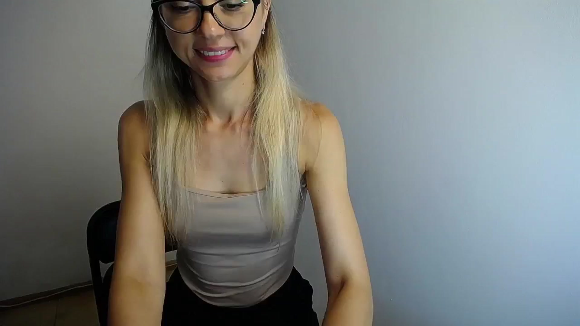 Gallery image thumbnail from Sunshine_alis's myfreecams stream on, 07/28/2024, 18:07 image 19 of 20