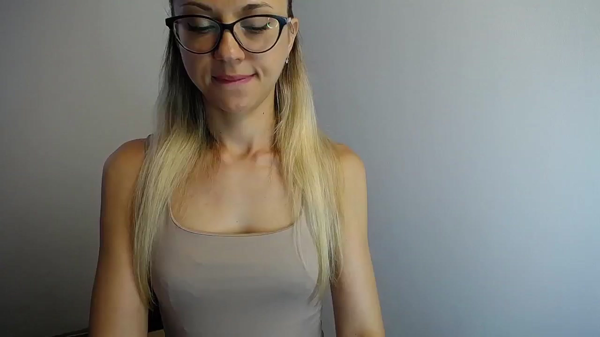 Gallery image thumbnail from Sunshine_alis's myfreecams stream on, 07/28/2024, 18:07 image 5 of 20
