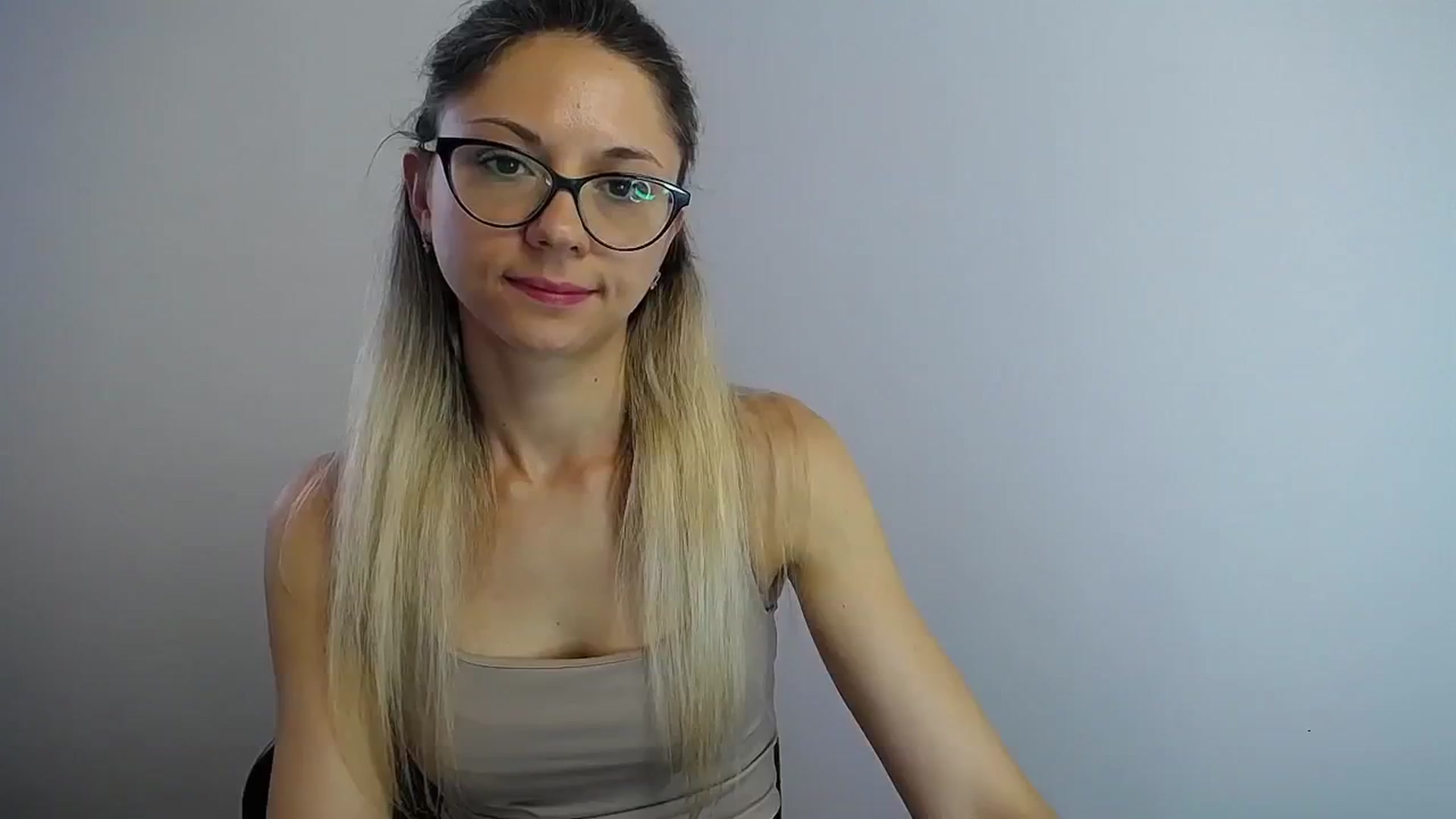 Gallery image thumbnail from Sunshine_alis's myfreecams stream on, 07/30/2024, 13:15 image 16 of 20