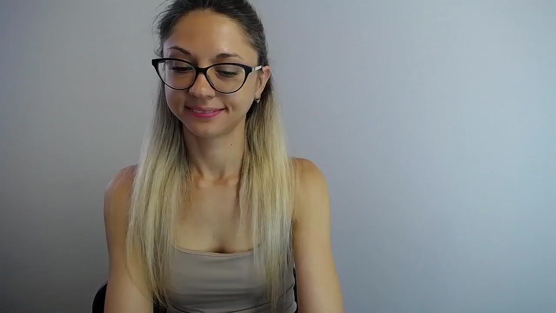 Gallery image thumbnail from Sunshine_alis's myfreecams stream on, 07/30/2024, 13:15 image 9 of 20