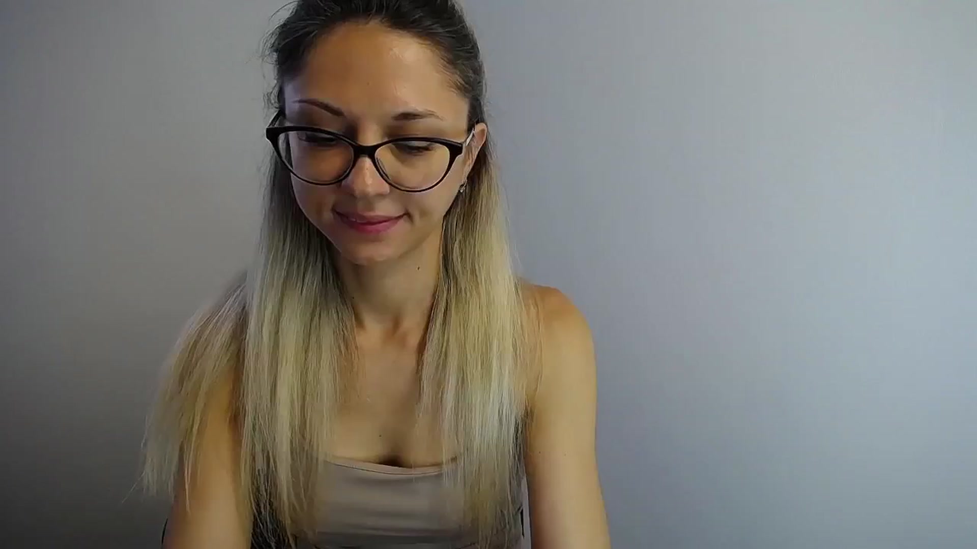 Gallery image thumbnail from Sunshine_alis's myfreecams stream on, 07/30/2024, 13:15 image 12 of 20