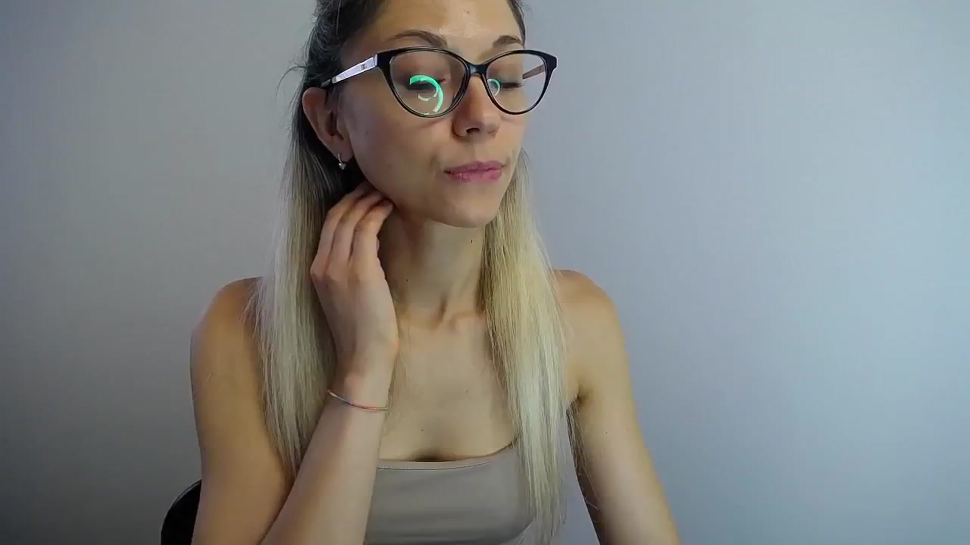 Gallery image thumbnail from Sunshine_alis's myfreecams stream on, 07/30/2024, 13:15 image 7 of 20