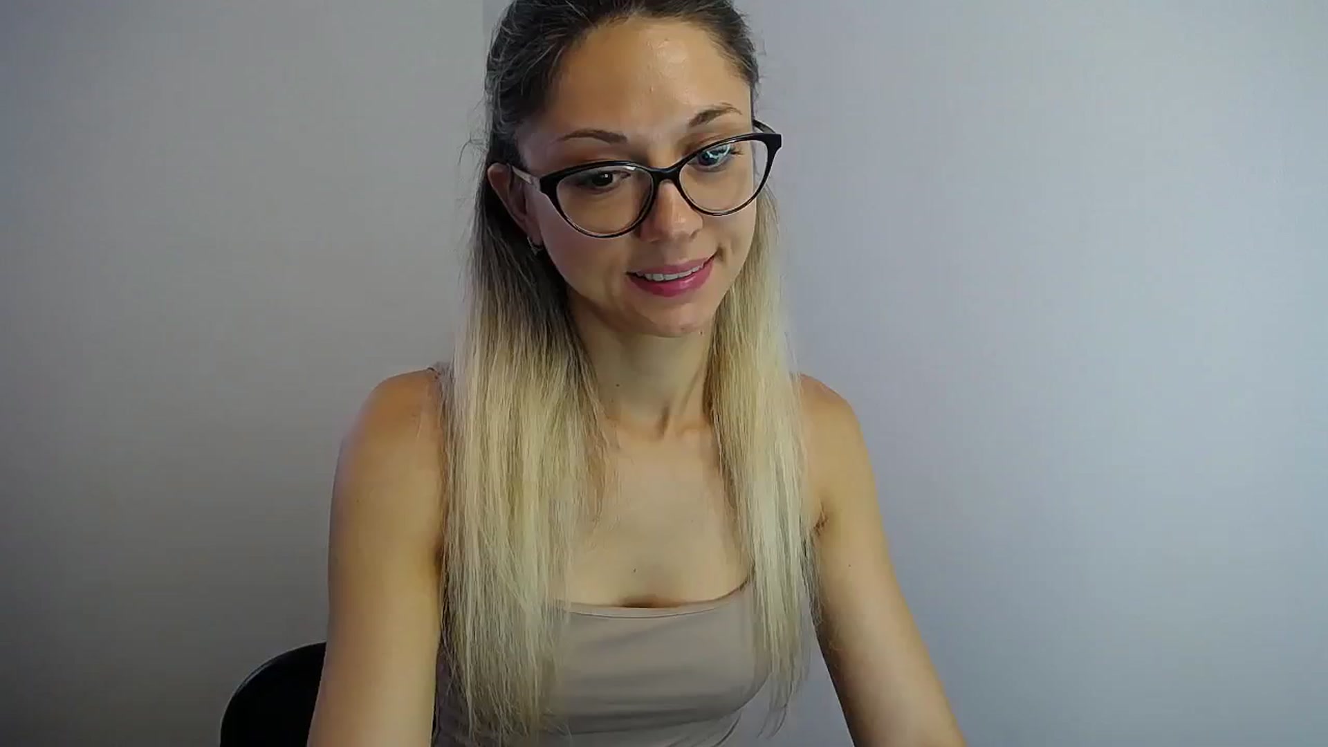 Gallery image thumbnail from Sunshine_alis's myfreecams stream on, 07/30/2024, 13:15 image 6 of 20