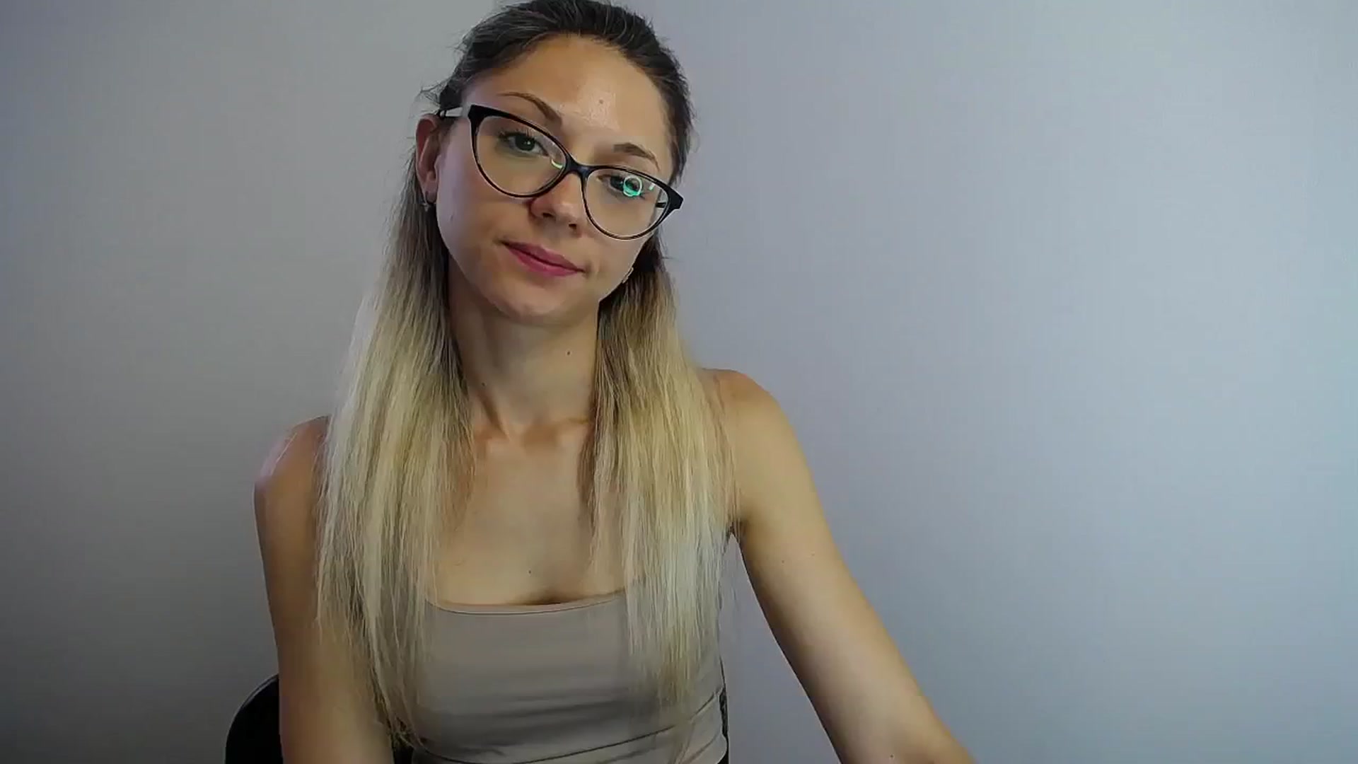 Gallery image thumbnail from Sunshine_alis's myfreecams stream on, 07/30/2024, 13:15 image 10 of 20