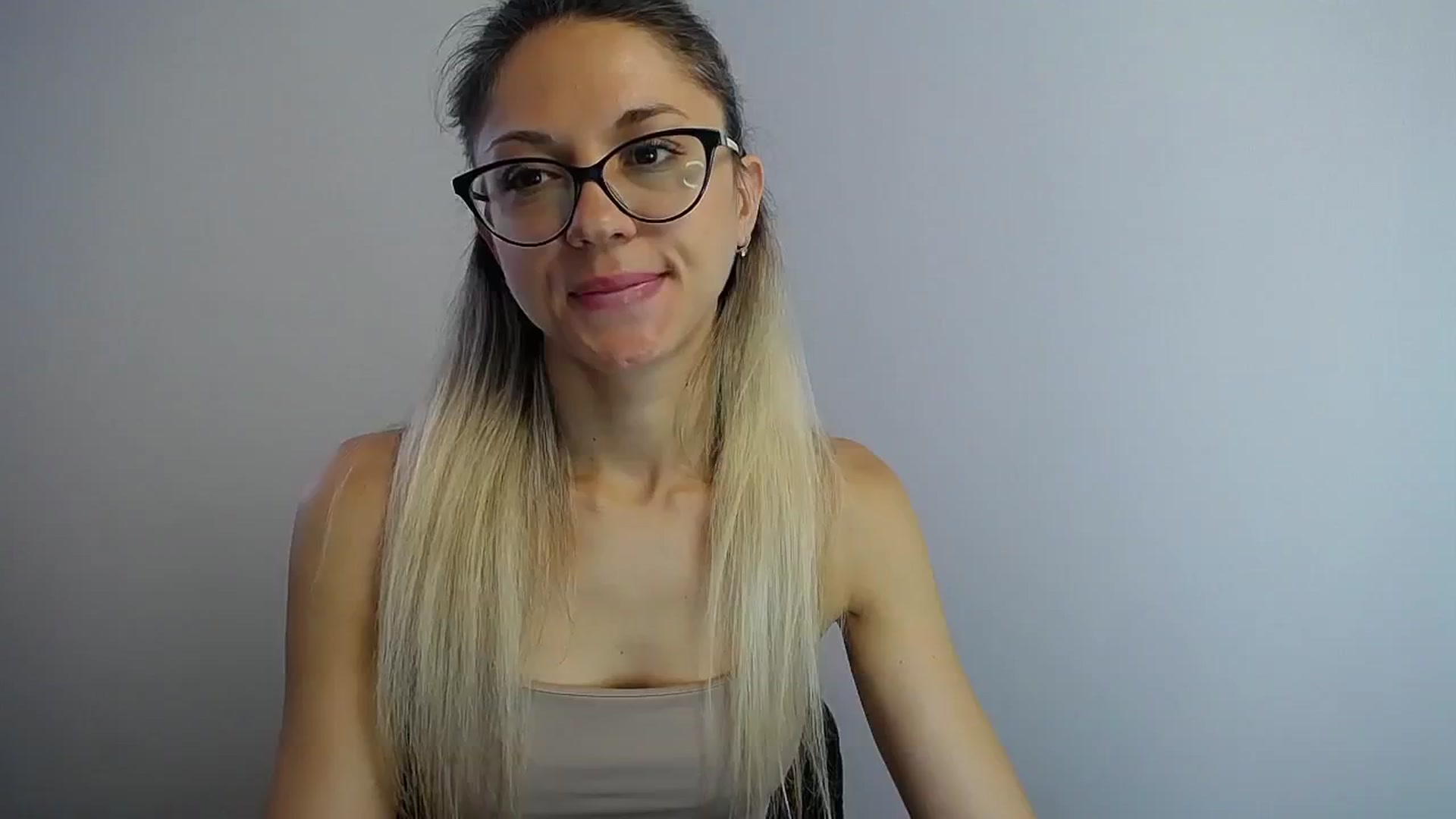 Gallery image thumbnail from Sunshine_alis's myfreecams stream on, 07/30/2024, 13:15 image 2 of 20