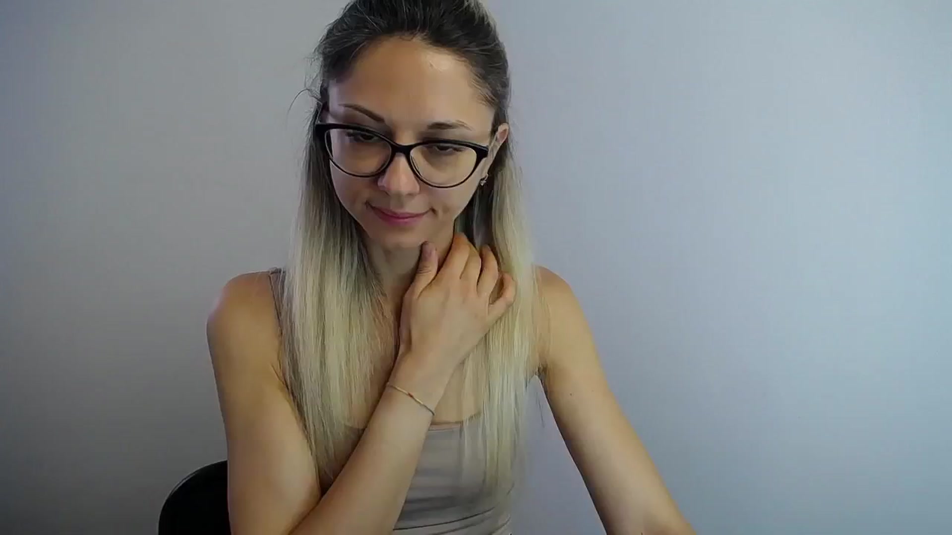 Gallery image thumbnail from Sunshine_alis's myfreecams stream on, 07/30/2024, 13:15 image 13 of 20