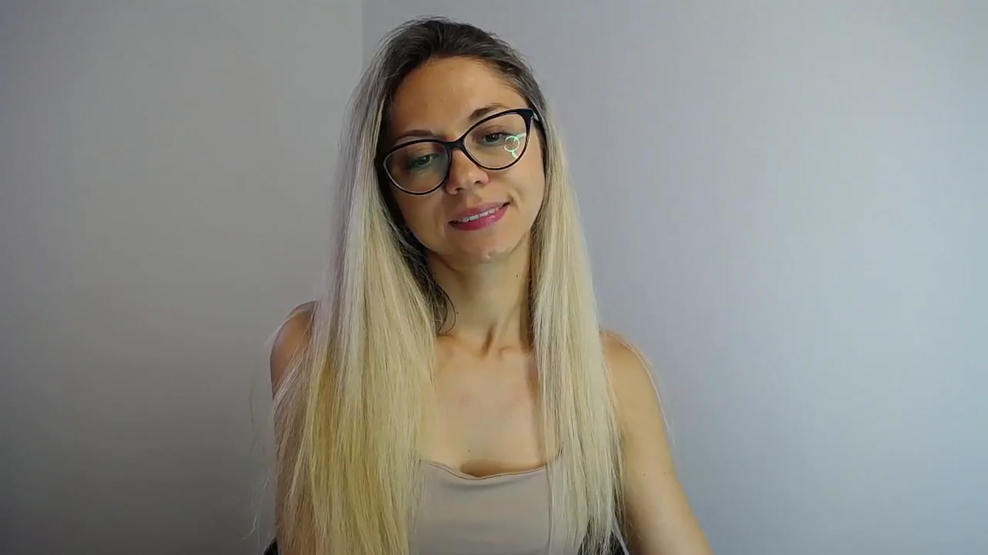 Gallery image thumbnail from Sunshine_alis's myfreecams stream on, 07/30/2024, 15:42 image 6 of 20