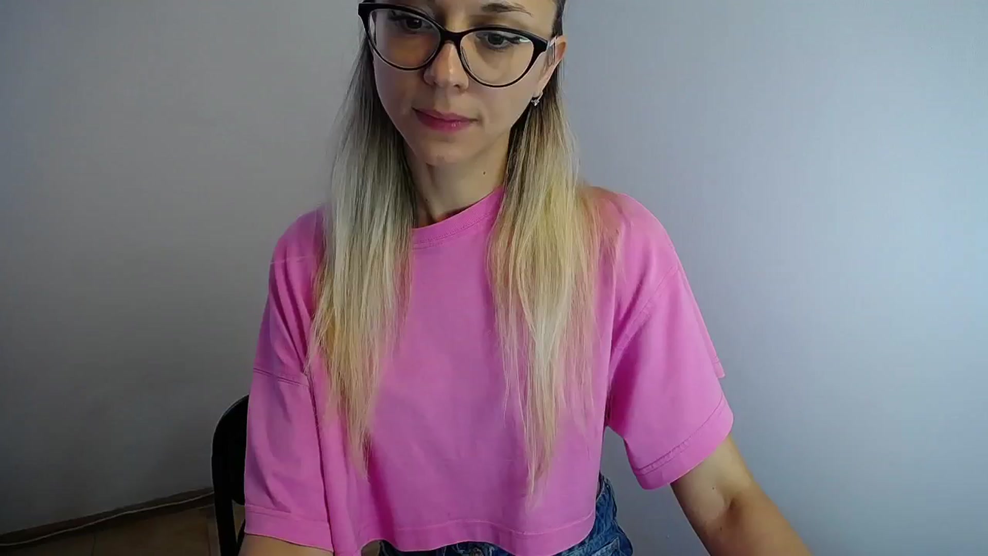 Gallery image thumbnail from Sunshine_alis's myfreecams stream on, 07/31/2024, 15:40 image 2 of 20