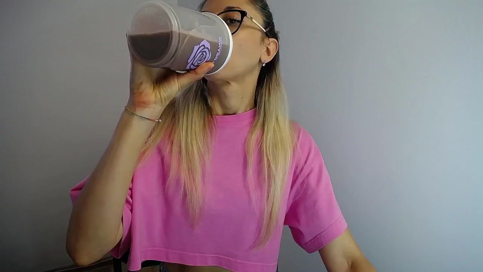 Gallery image thumbnail from Sunshine_alis's myfreecams stream on, 07/31/2024, 15:40 image 18 of 20