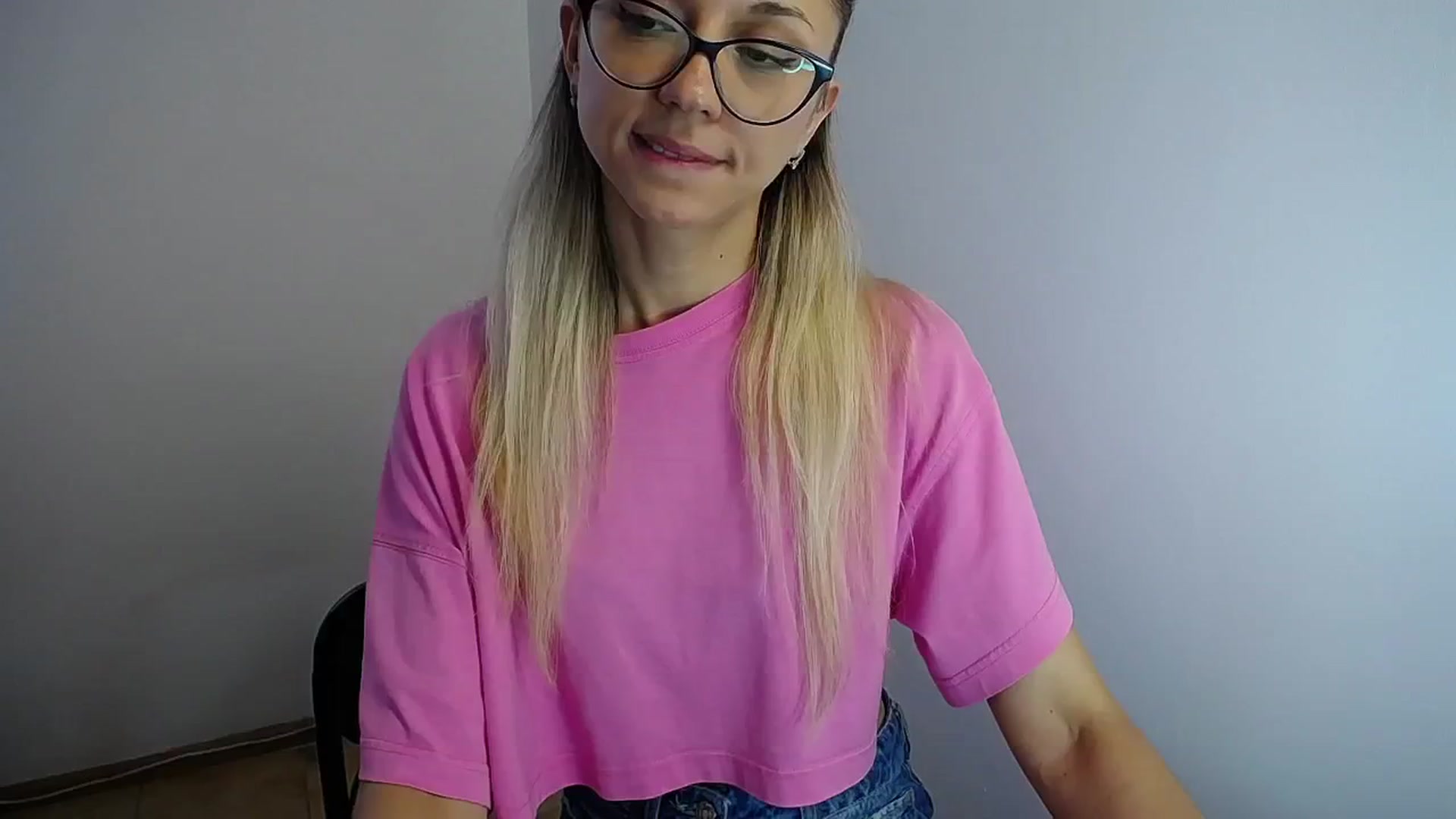 Gallery image thumbnail from Sunshine_alis's myfreecams stream on, 07/31/2024, 15:40 image 3 of 20