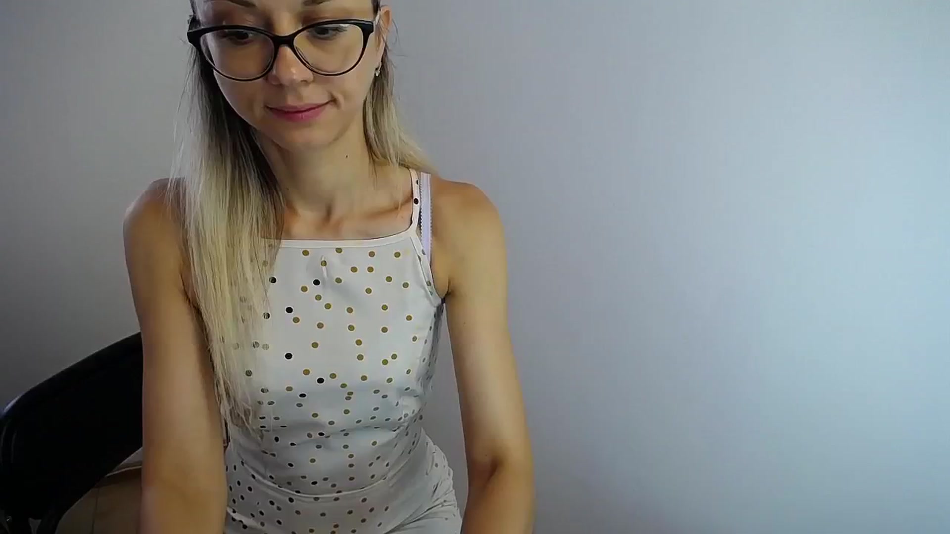 Gallery image thumbnail from Sunshine_alis's myfreecams stream on, 08/01/2024, 14:01 image 8 of 20