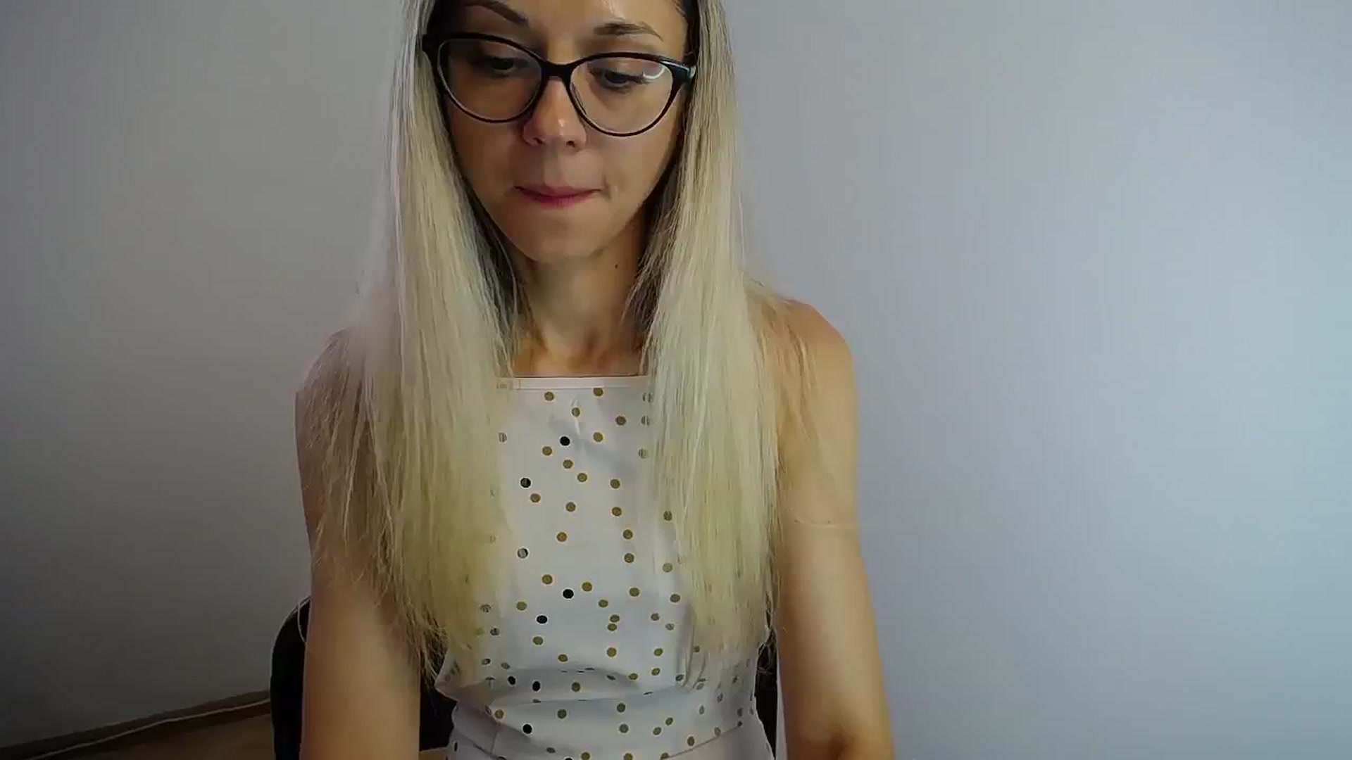 Gallery image thumbnail from Sunshine_alis's myfreecams stream on, 08/01/2024, 15:34 image 5 of 20