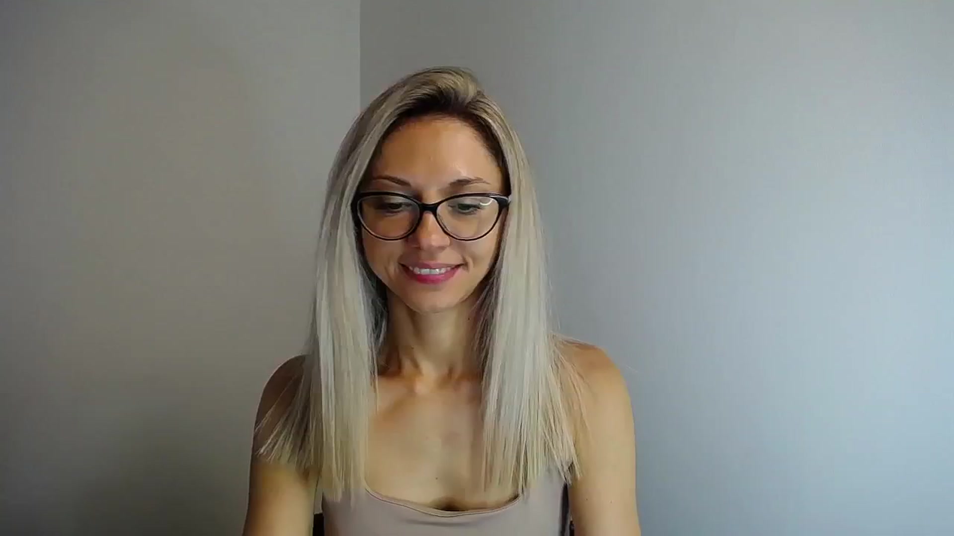 Gallery image thumbnail from Sunshine_alis's myfreecams stream on, 08/02/2024, 17:58 image 6 of 20