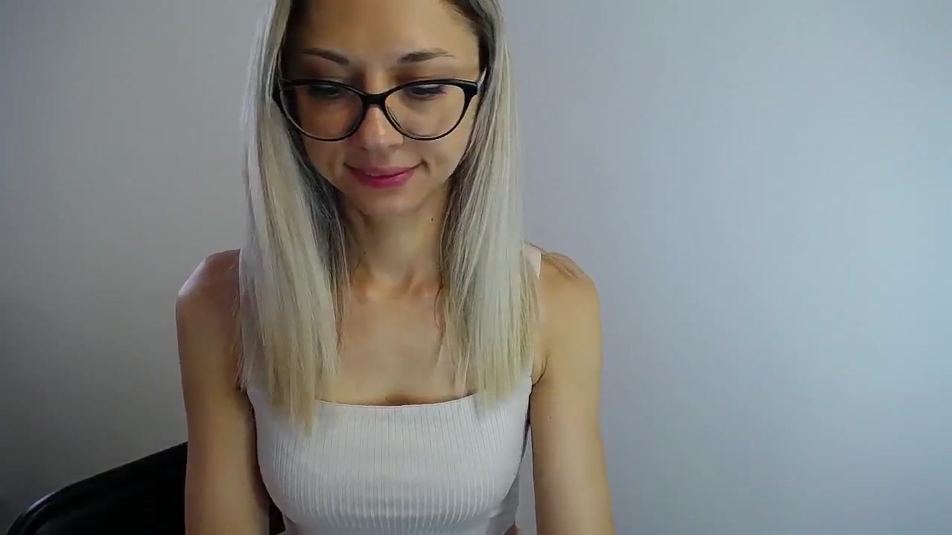 Gallery image thumbnail from Sunshine_alis's myfreecams stream on, 08/03/2024, 13:45 image 13 of 20