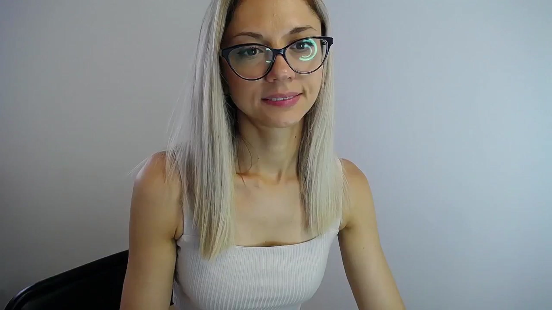 Gallery image thumbnail from Sunshine_alis's myfreecams stream on, 08/03/2024, 13:45 image 2 of 20