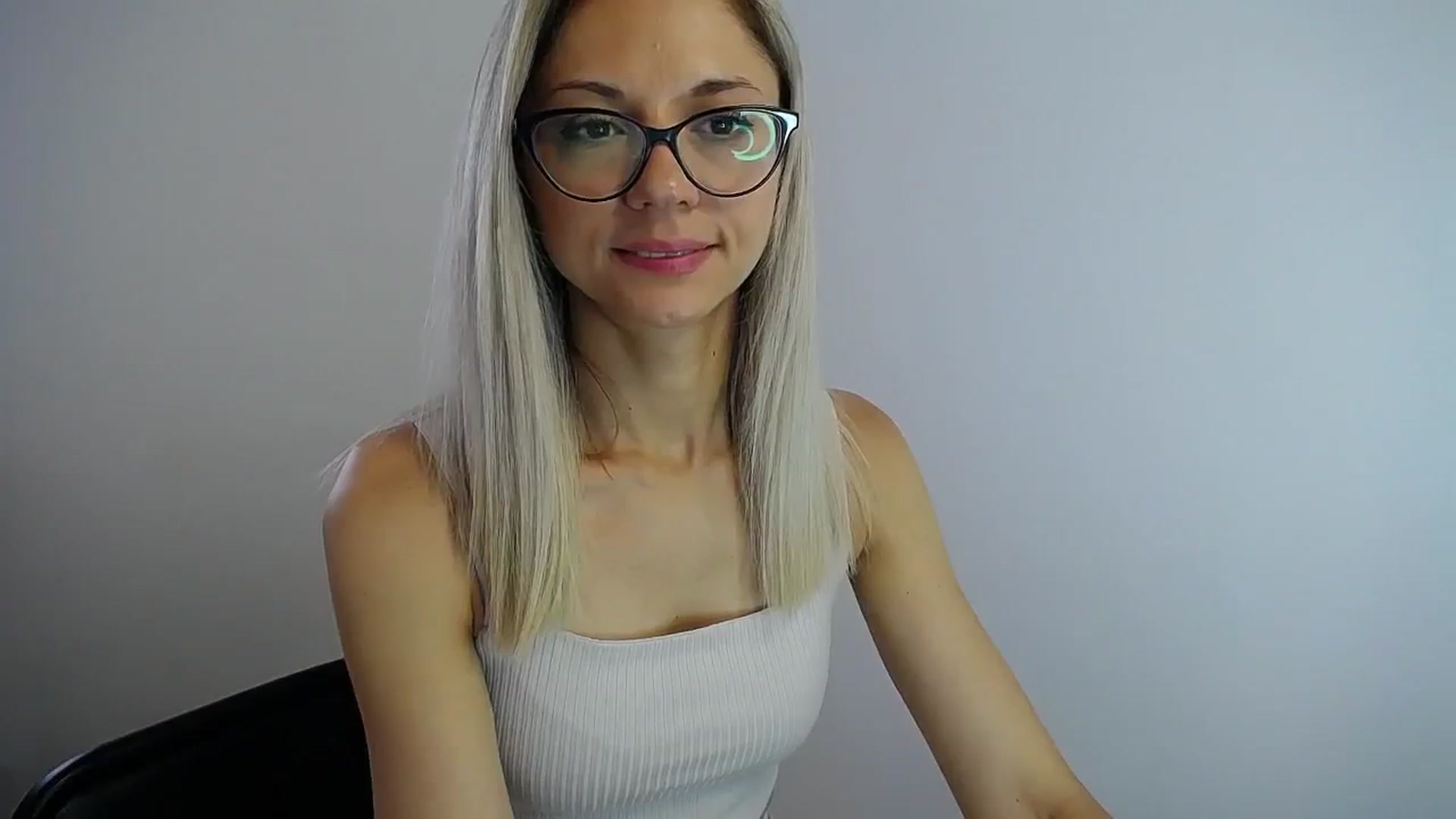 Gallery image thumbnail from Sunshine_alis's myfreecams stream on, 08/03/2024, 13:45 image 3 of 20