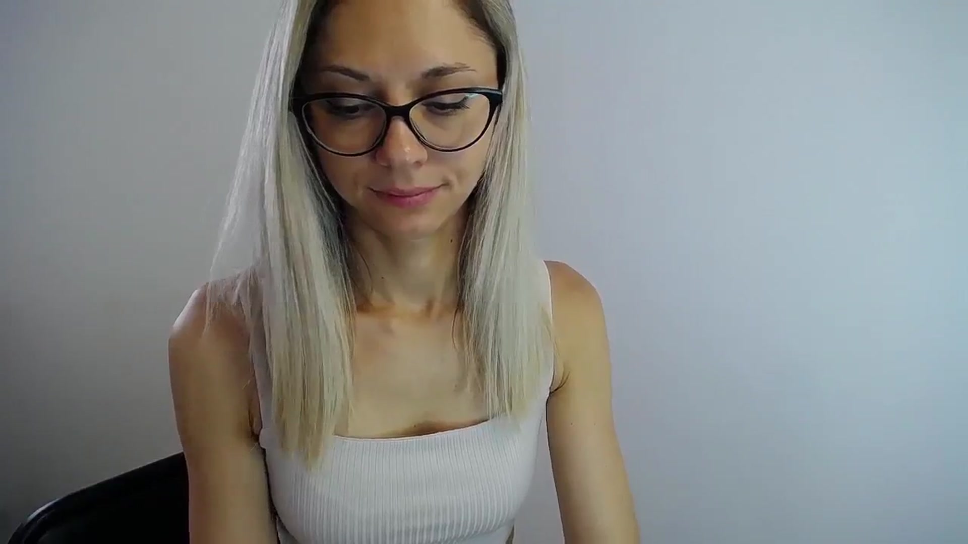 Gallery image thumbnail from Sunshine_alis's myfreecams stream on, 08/03/2024, 13:45 image 5 of 20