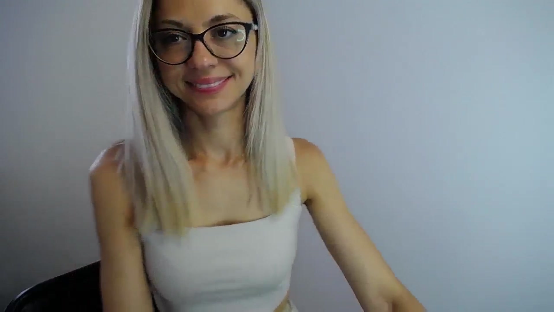 Gallery image thumbnail from Sunshine_alis's myfreecams stream on, 08/03/2024, 13:45 image 10 of 20