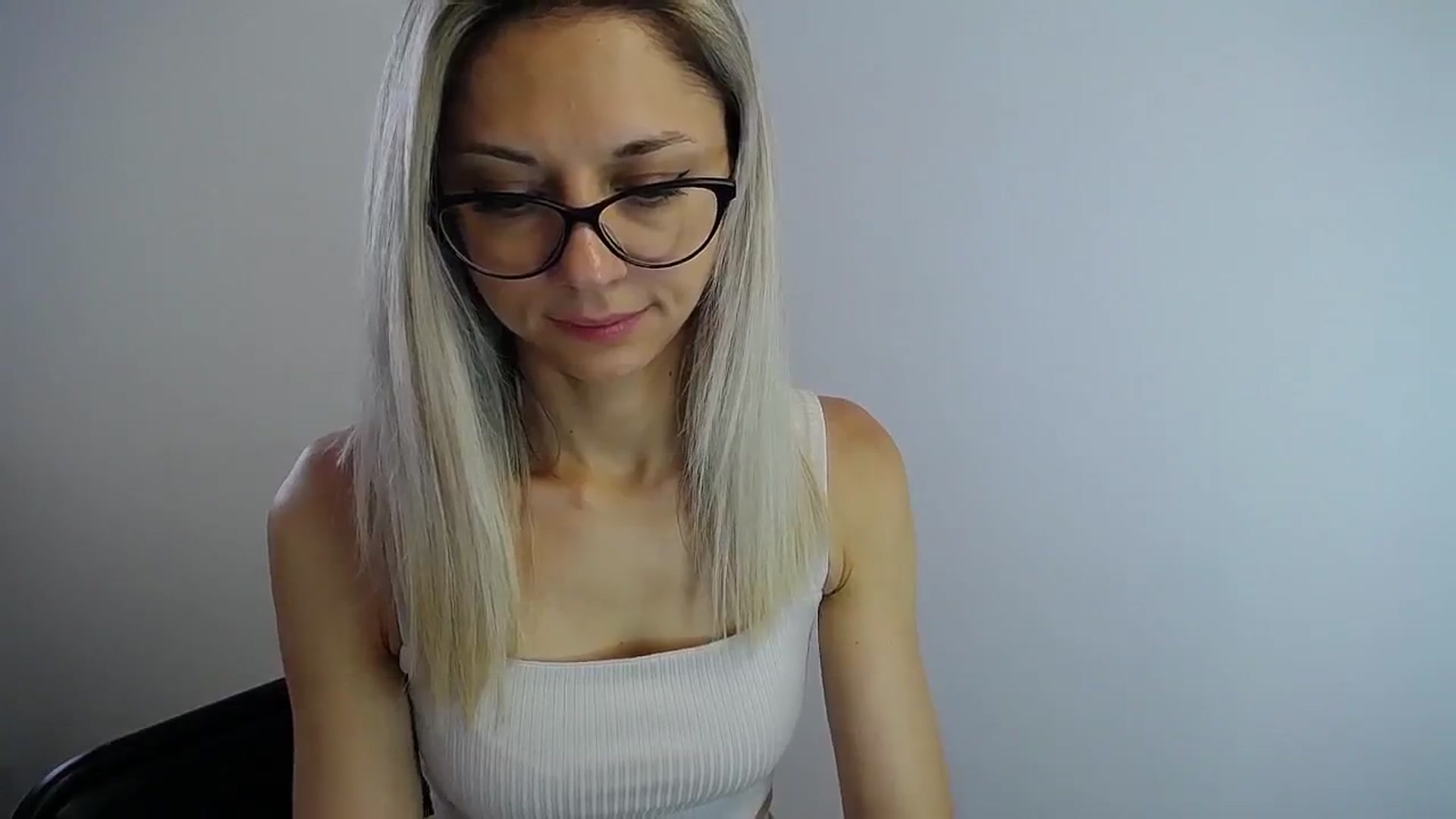 Gallery image thumbnail from Sunshine_alis's myfreecams stream on, 08/03/2024, 13:45 image 8 of 20