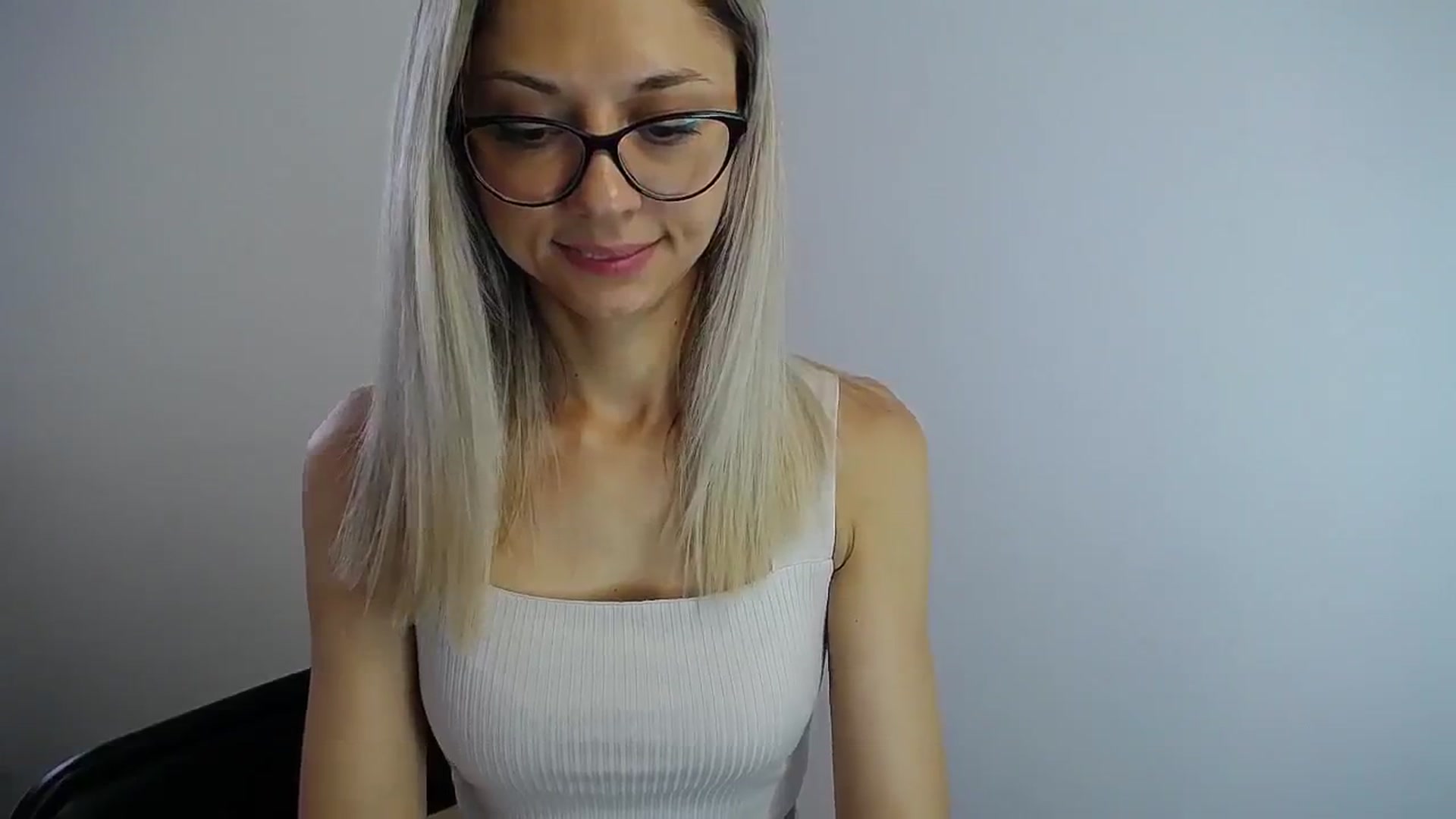 Gallery image thumbnail from Sunshine_alis's myfreecams stream on, 08/03/2024, 13:45 image 11 of 20