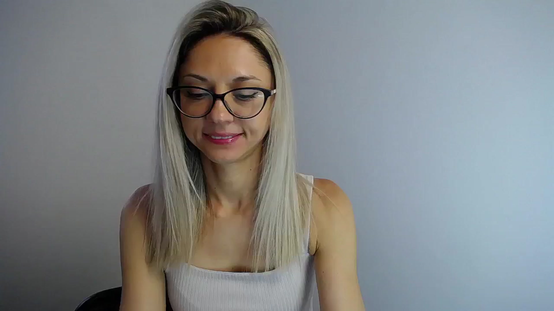 Gallery image thumbnail from Sunshine_alis's myfreecams stream on, 08/03/2024, 16:19 image 3 of 20