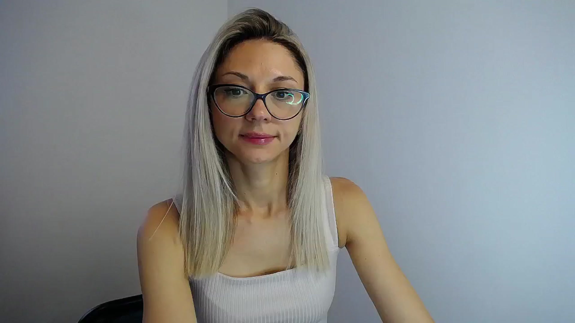 Gallery image thumbnail from Sunshine_alis's myfreecams stream on, 08/03/2024, 16:19 image 1 of 20