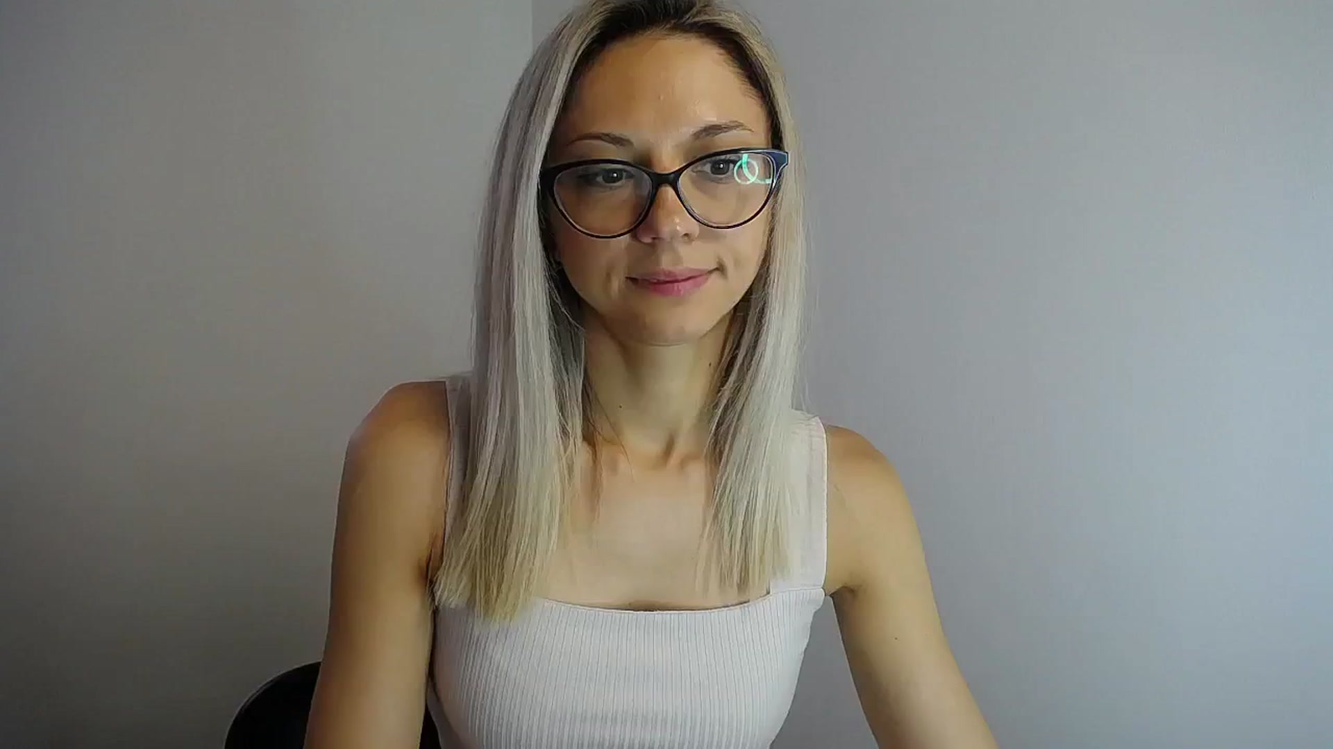 Gallery image thumbnail from Sunshine_alis's myfreecams stream on, 08/03/2024, 16:19 image 17 of 20