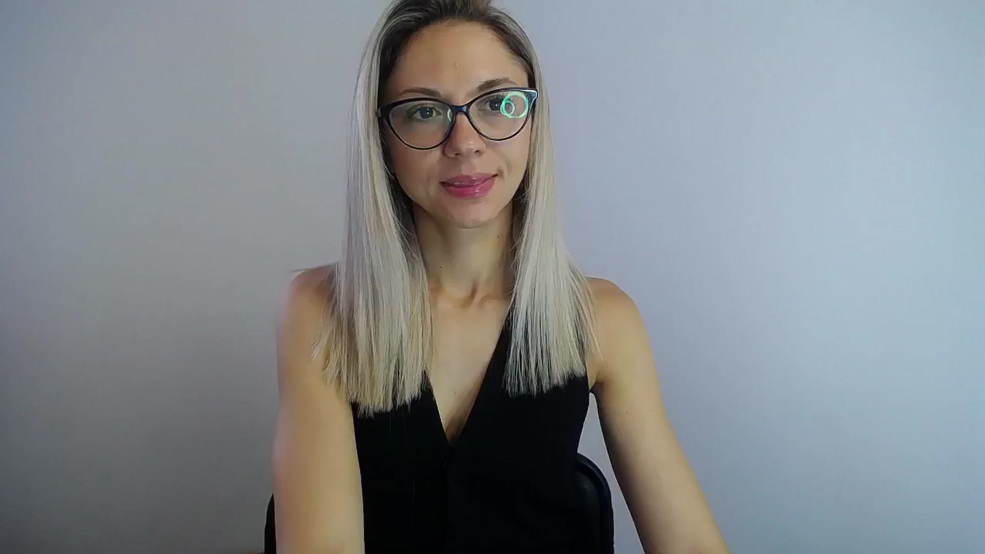 Gallery image thumbnail from Sunshine_alis's myfreecams stream on, 08/04/2024, 13:19 image 1 of 20