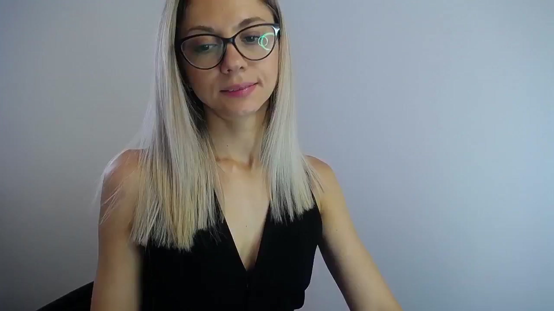 Gallery image thumbnail from Sunshine_alis's myfreecams stream on, 08/04/2024, 13:19 image 12 of 20