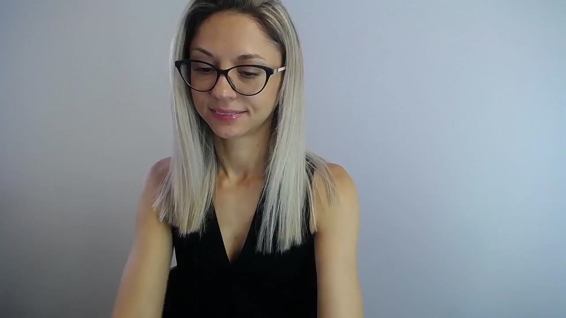 Gallery image thumbnail from Sunshine_alis's myfreecams stream on, 08/04/2024, 13:19 image 2 of 20