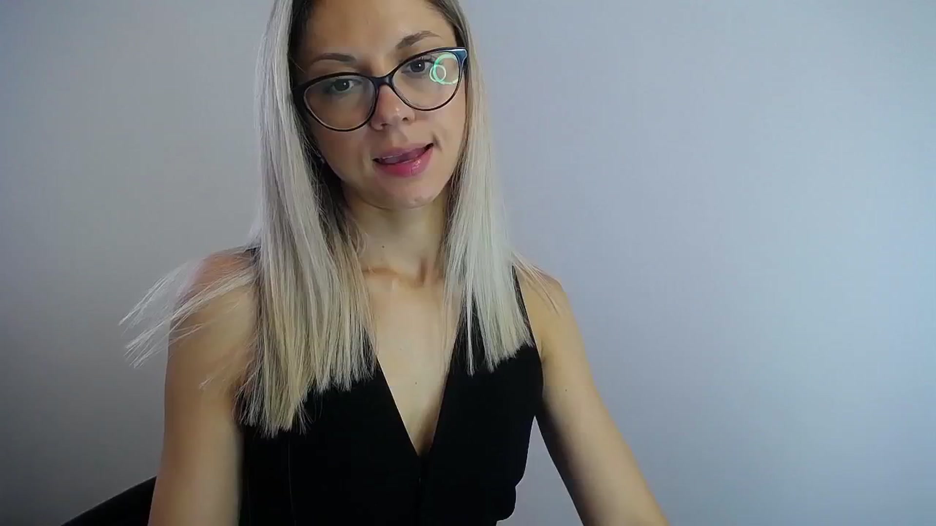 Gallery image thumbnail from Sunshine_alis's myfreecams stream on, 08/04/2024, 13:19 image 16 of 20