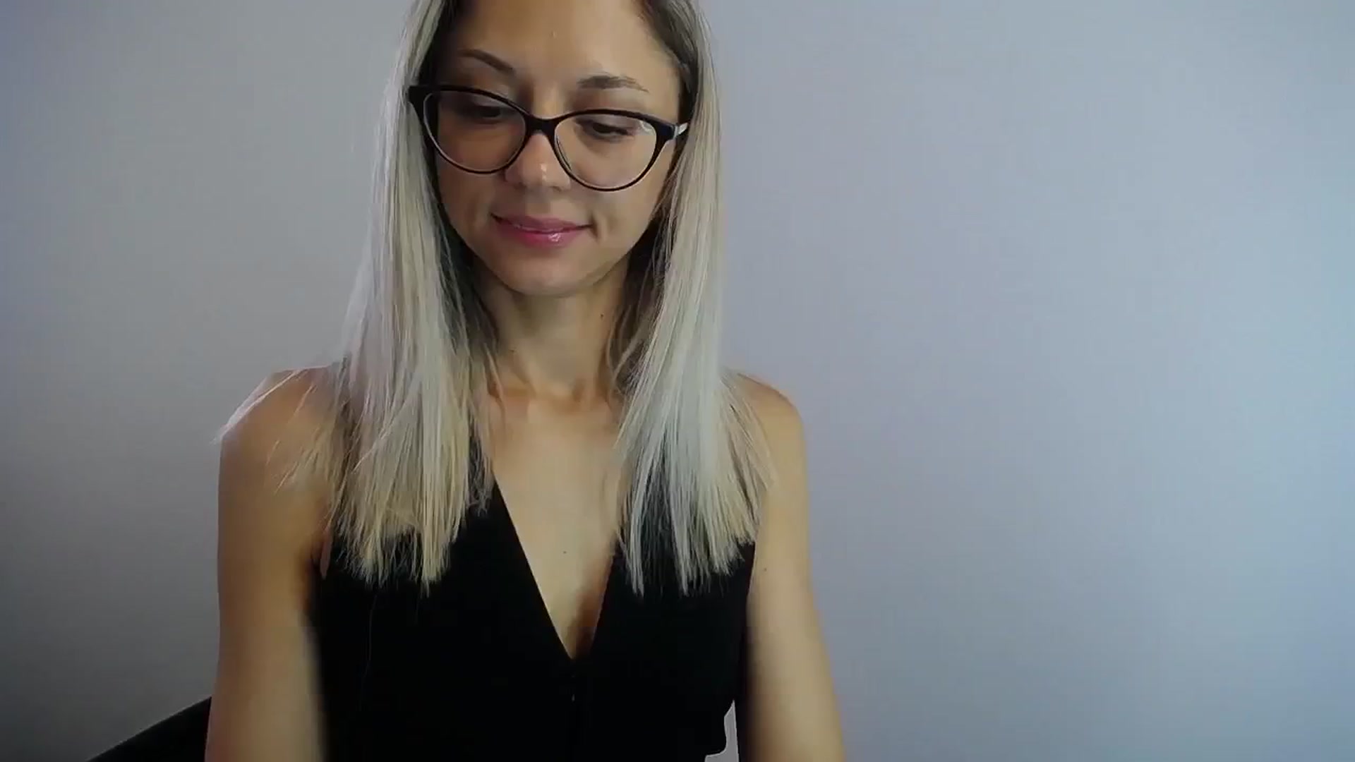 Gallery image thumbnail from Sunshine_alis's myfreecams stream on, 08/04/2024, 13:19 image 8 of 20