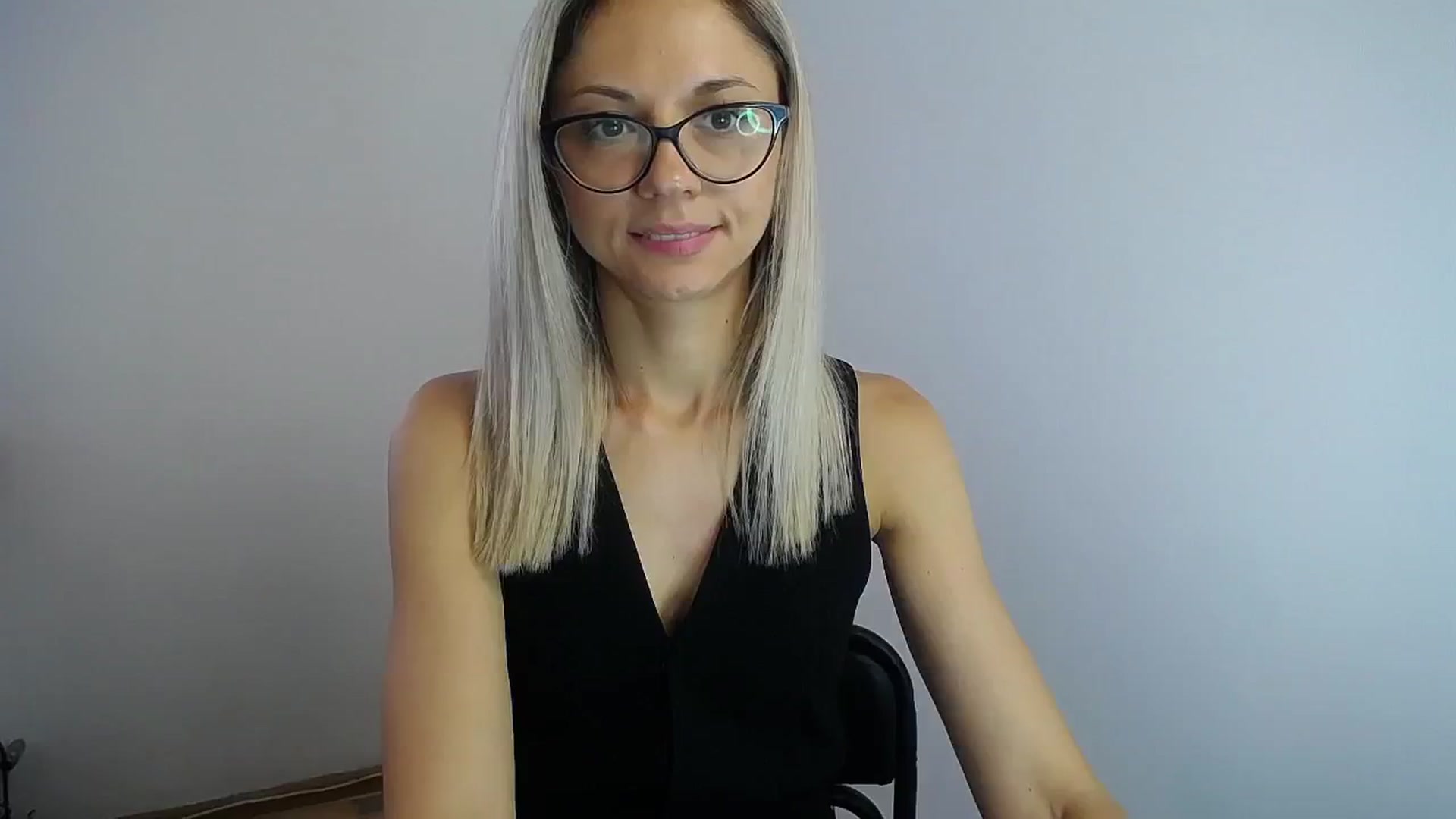 Gallery image thumbnail from Sunshine_alis's myfreecams stream on, 08/04/2024, 14:12 image 8 of 20
