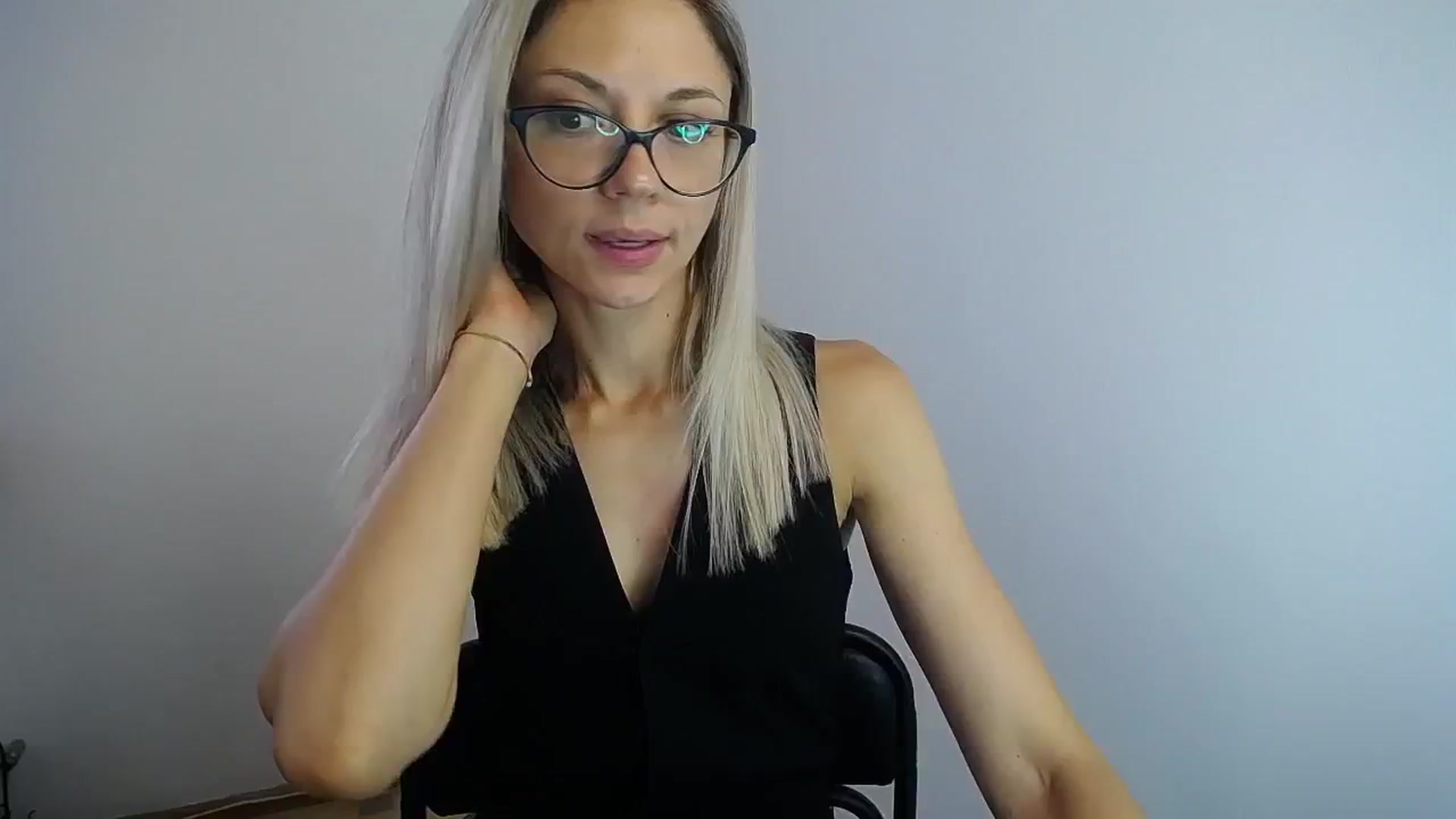 Gallery image thumbnail from Sunshine_alis's myfreecams stream on, 08/04/2024, 14:12 image 4 of 20
