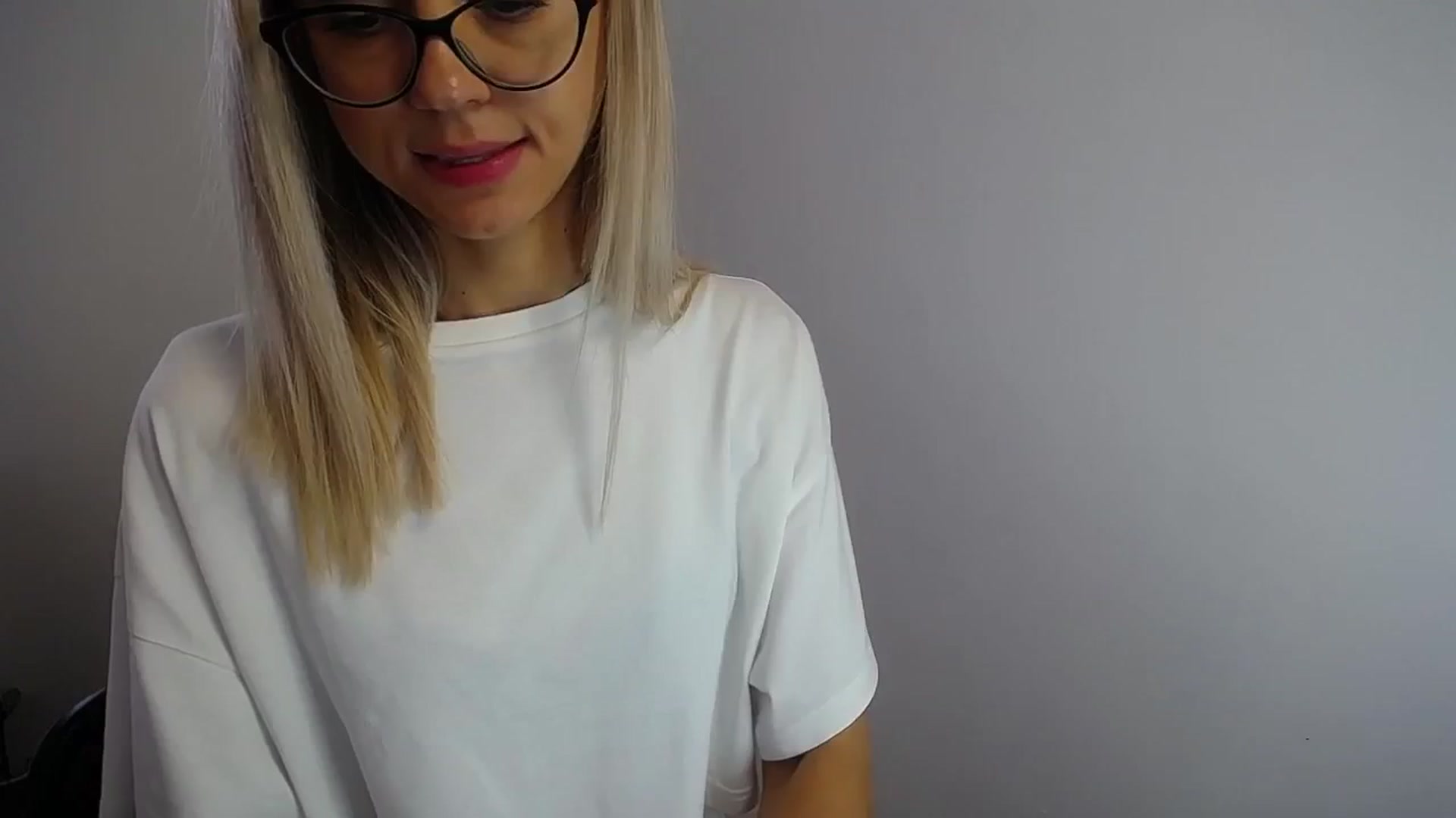 Gallery image thumbnail from Sunshine_alis's myfreecams stream on, 08/05/2024, 13:26 image 14 of 20