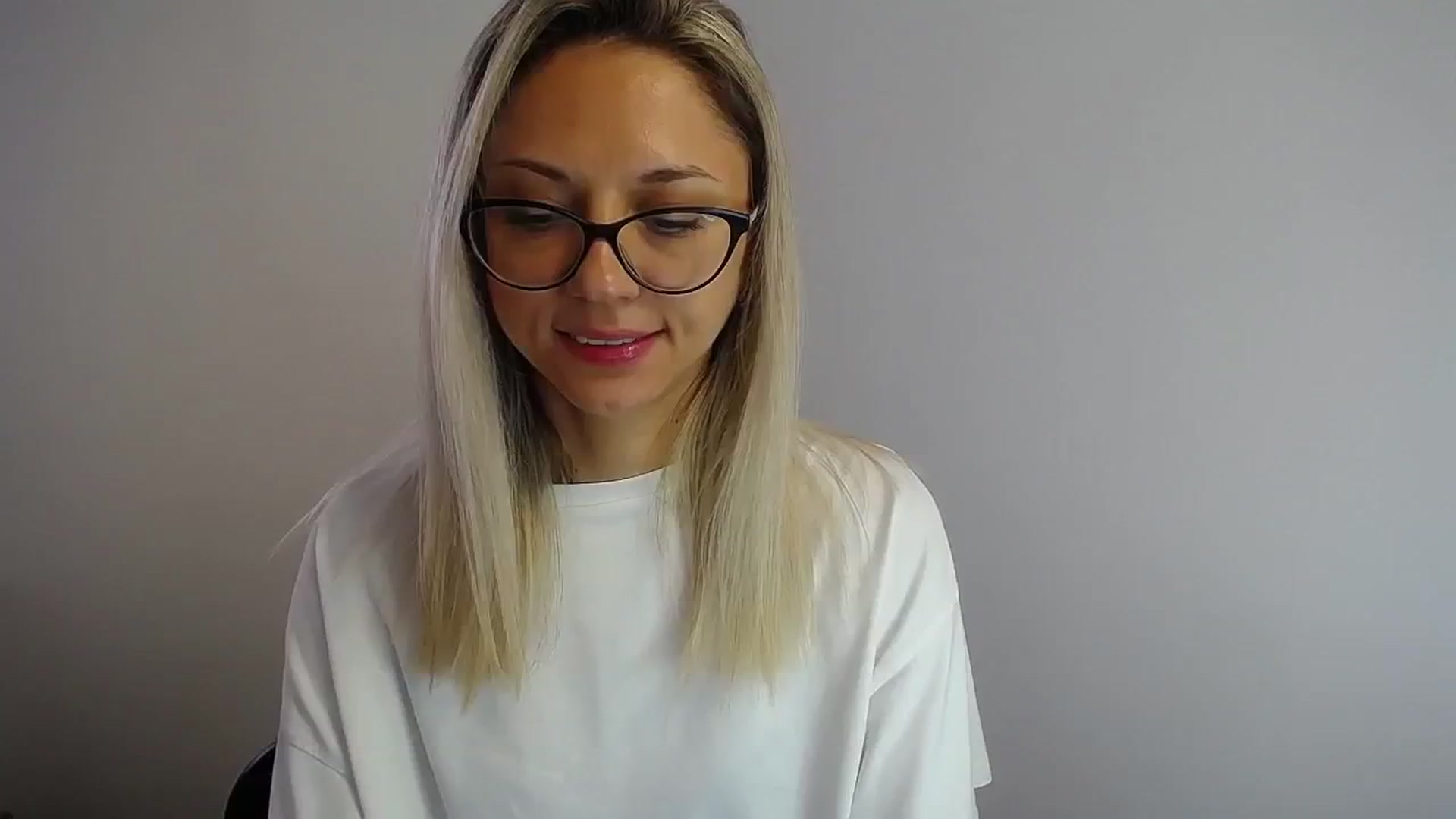 Gallery image thumbnail from Sunshine_alis's myfreecams stream on, 08/05/2024, 13:26 image 6 of 20