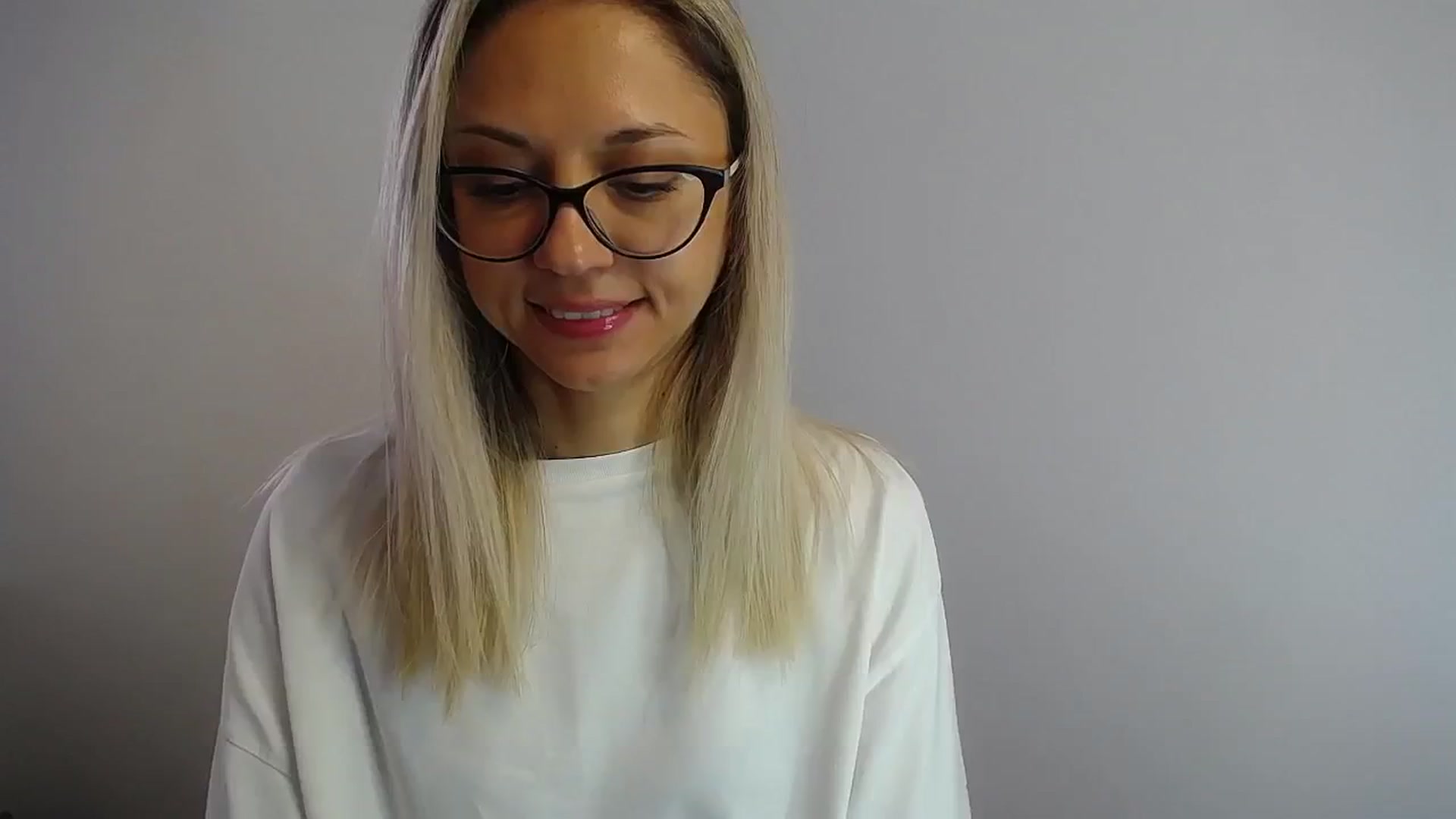 Gallery image thumbnail from Sunshine_alis's myfreecams stream on, 08/05/2024, 13:26 image 4 of 20