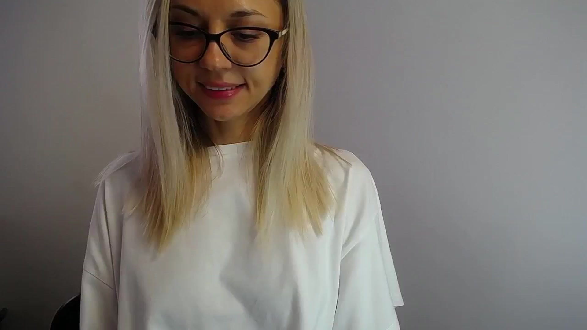 Gallery image thumbnail from Sunshine_alis's myfreecams stream on, 08/05/2024, 13:26 image 9 of 20