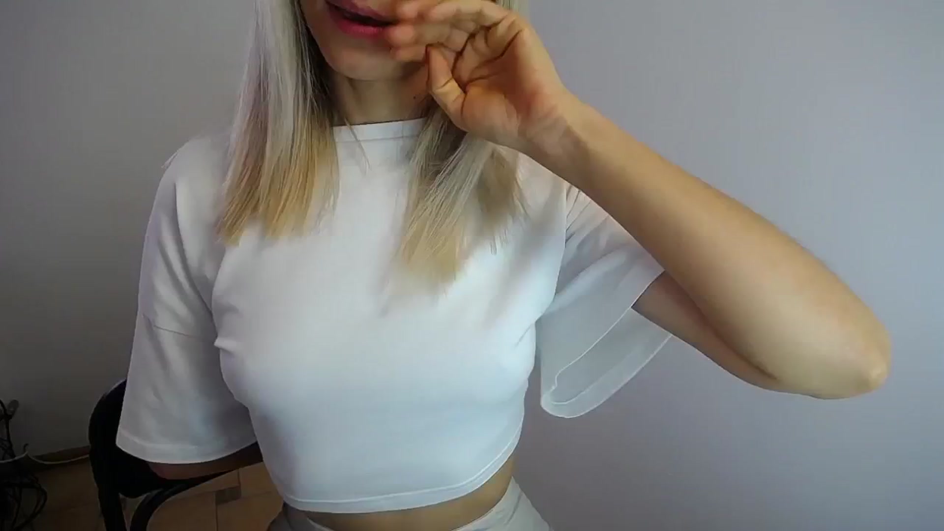 Gallery image thumbnail from Sunshine_alis's myfreecams stream on, 08/05/2024, 13:26 image 11 of 20