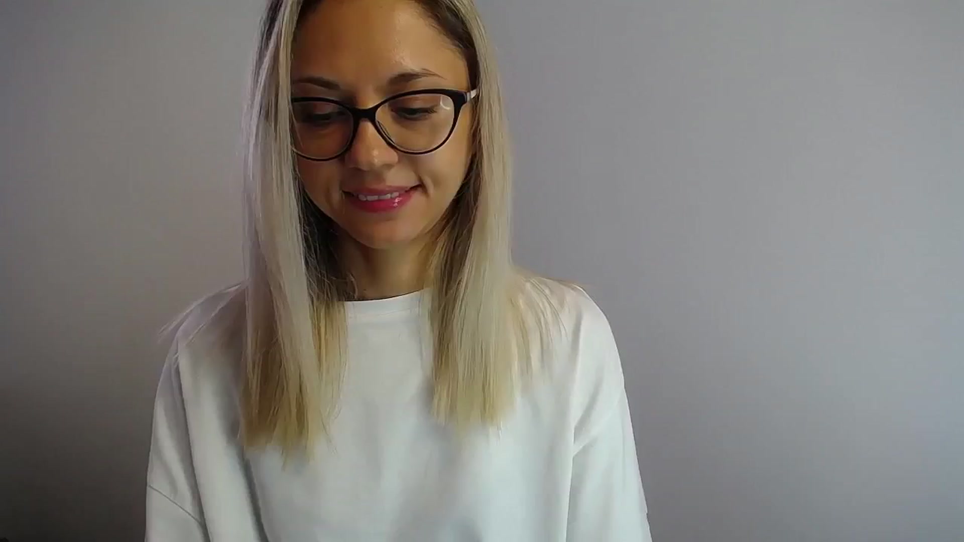 Gallery image thumbnail from Sunshine_alis's myfreecams stream on, 08/05/2024, 13:26 image 7 of 20