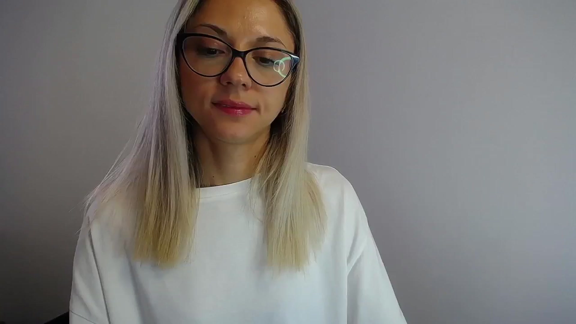 Gallery image thumbnail from Sunshine_alis's myfreecams stream on, 08/05/2024, 13:26 image 3 of 20