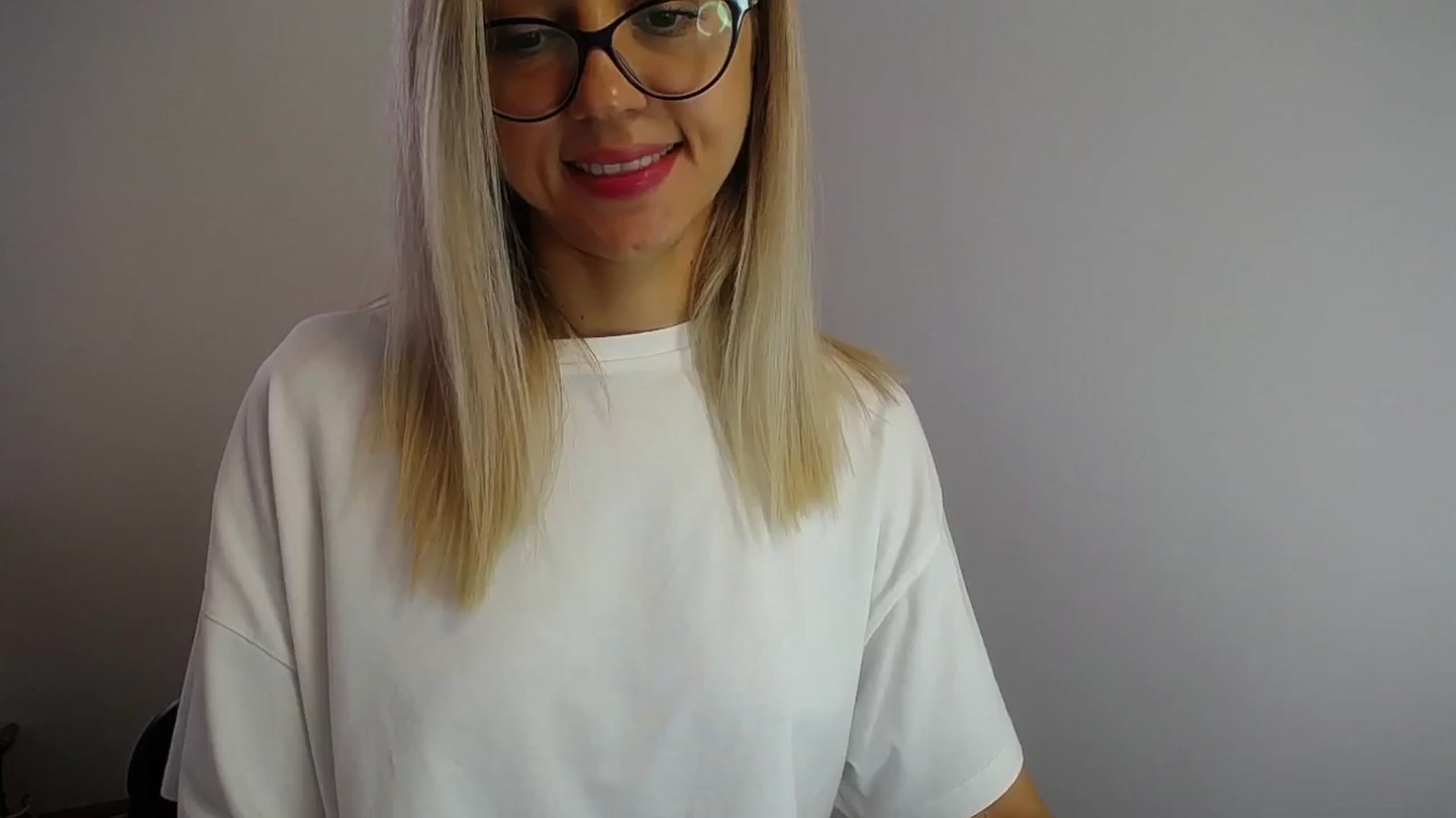 Gallery image thumbnail from Sunshine_alis's myfreecams stream on, 08/05/2024, 13:26 image 12 of 20