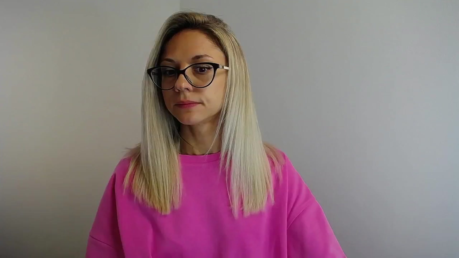 Gallery image thumbnail from Sunshine_alis's myfreecams stream on, 08/06/2024, 13:51 image 2 of 20