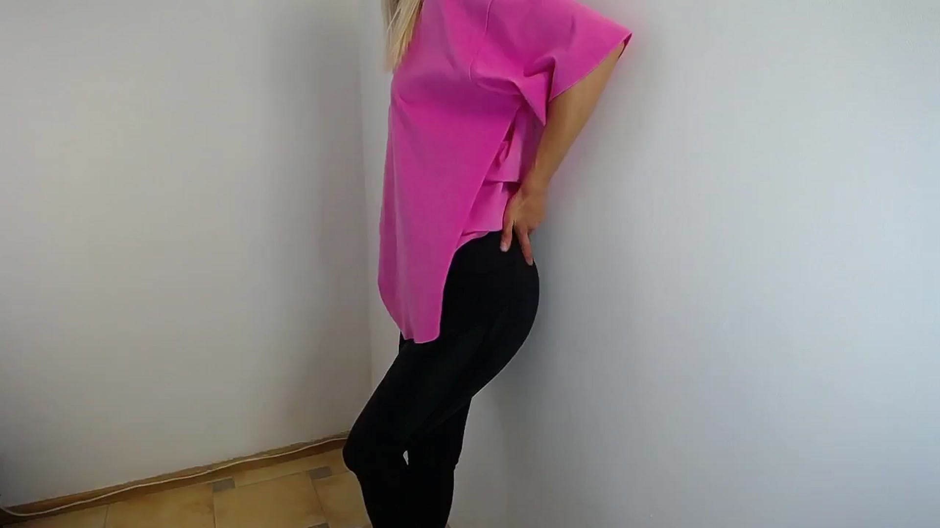 Gallery image thumbnail from Sunshine_alis's myfreecams stream on, 08/06/2024, 13:51 image 16 of 20