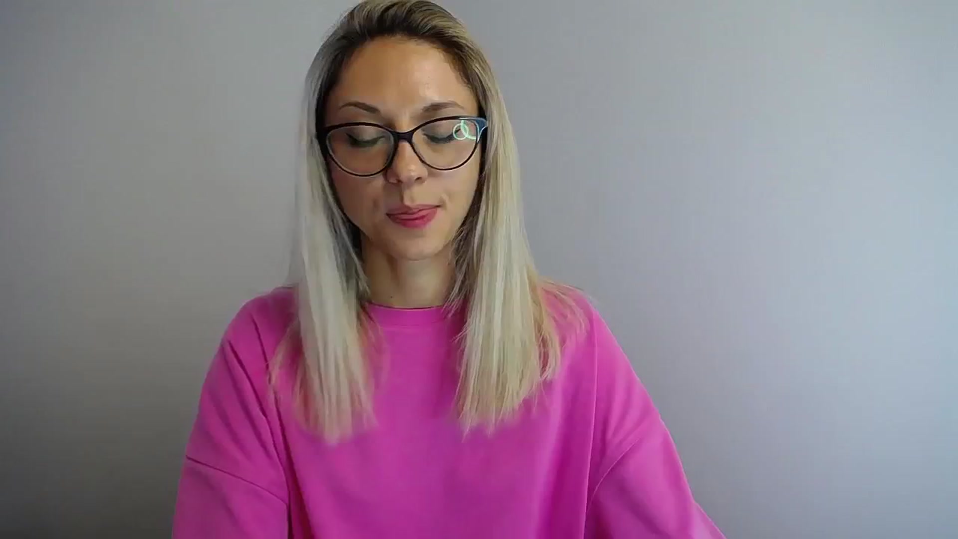 Gallery image thumbnail from Sunshine_alis's myfreecams stream on, 08/06/2024, 15:38 image 18 of 20
