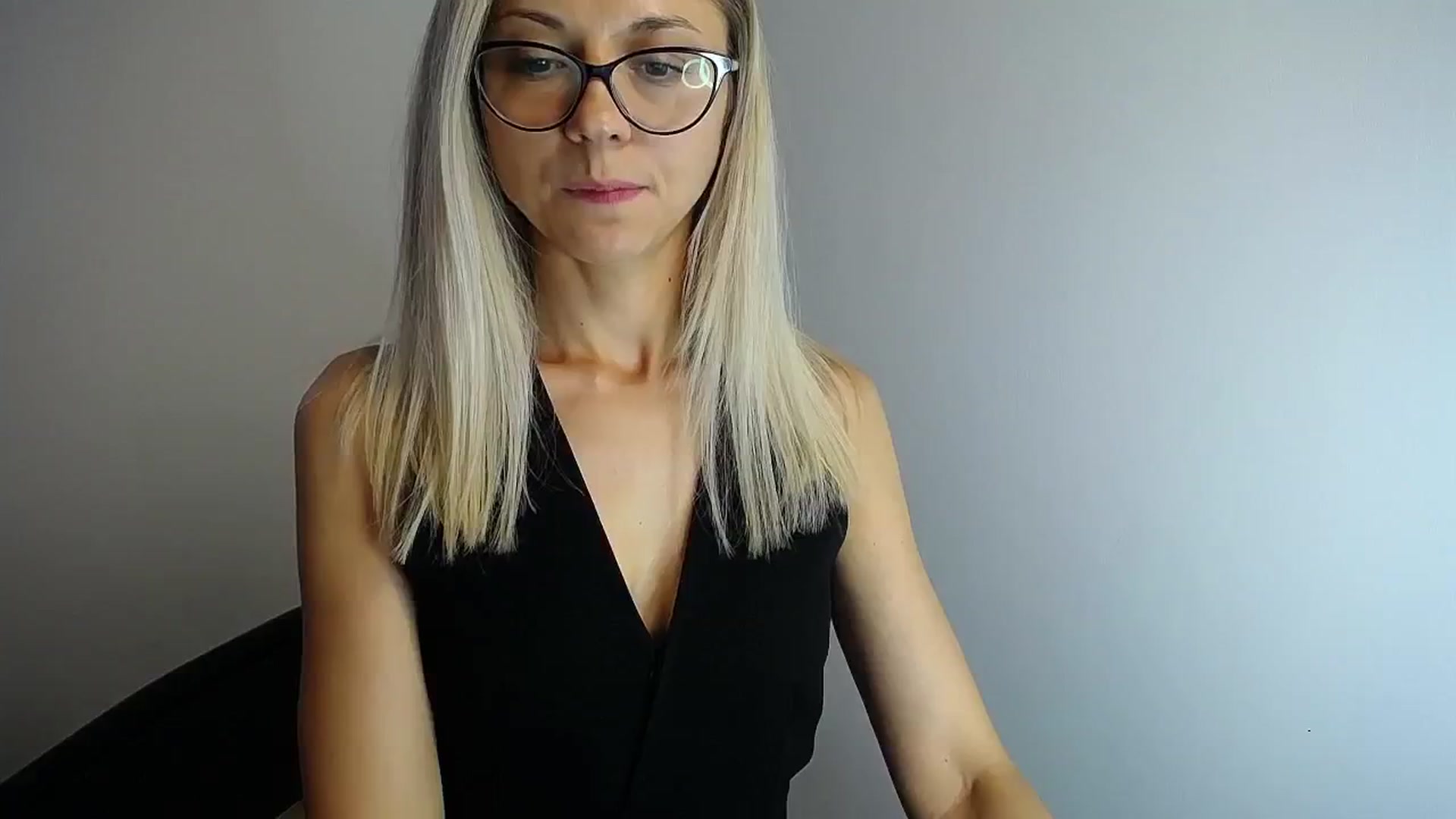 Gallery image thumbnail from Sunshine_alis's myfreecams stream on, 08/07/2024, 17:13 image 17 of 20