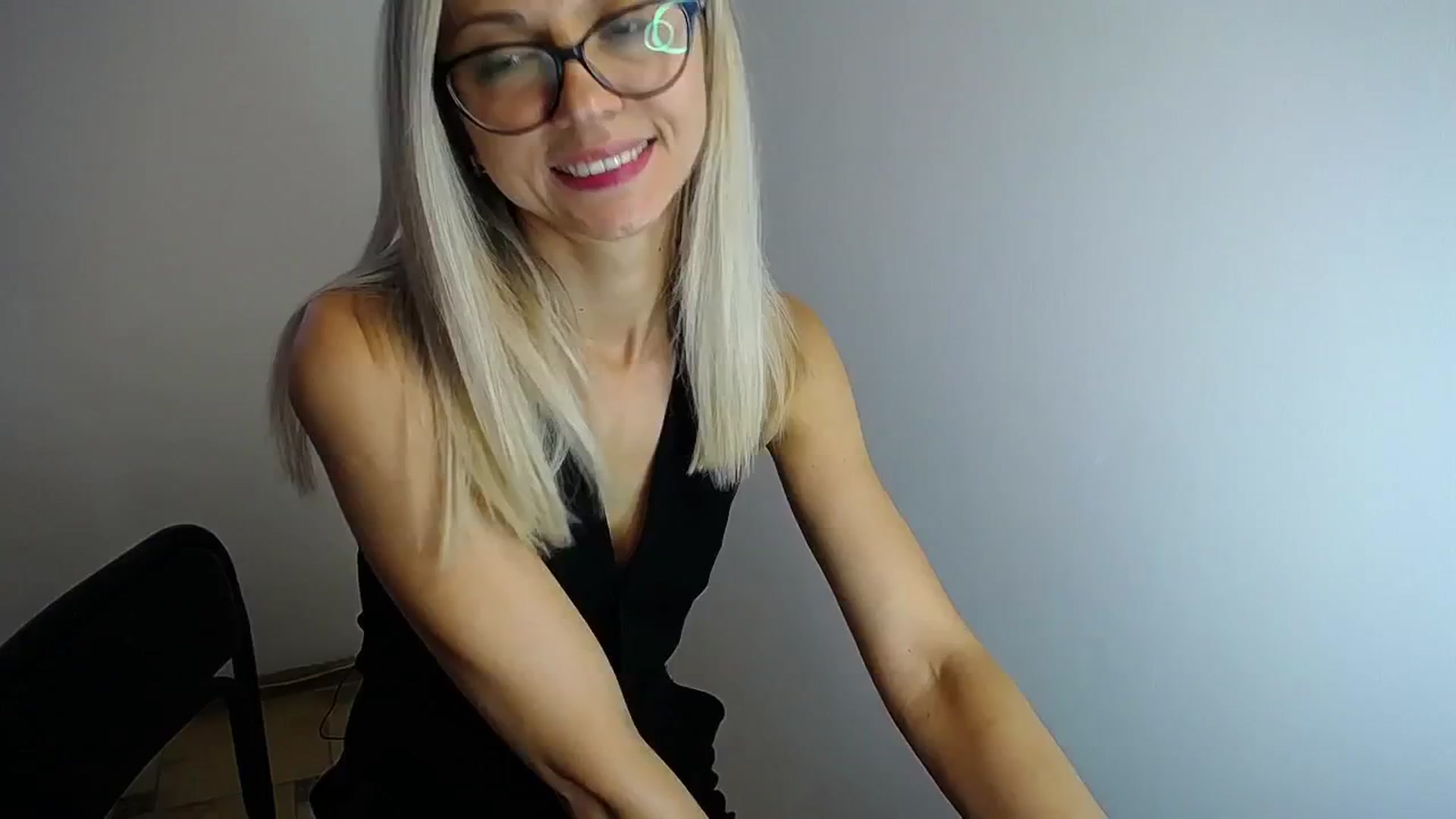 Gallery image thumbnail from Sunshine_alis's myfreecams stream on, 08/07/2024, 17:13 image 10 of 20