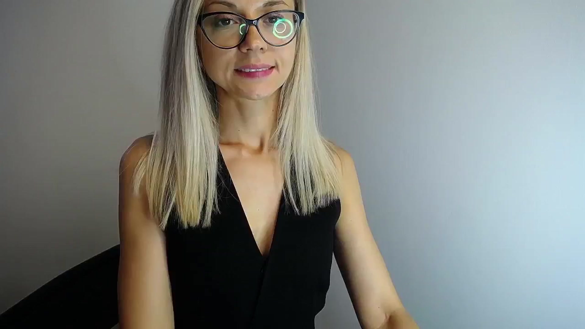 Gallery image thumbnail from Sunshine_alis's myfreecams stream on, 08/07/2024, 17:13 image 16 of 20